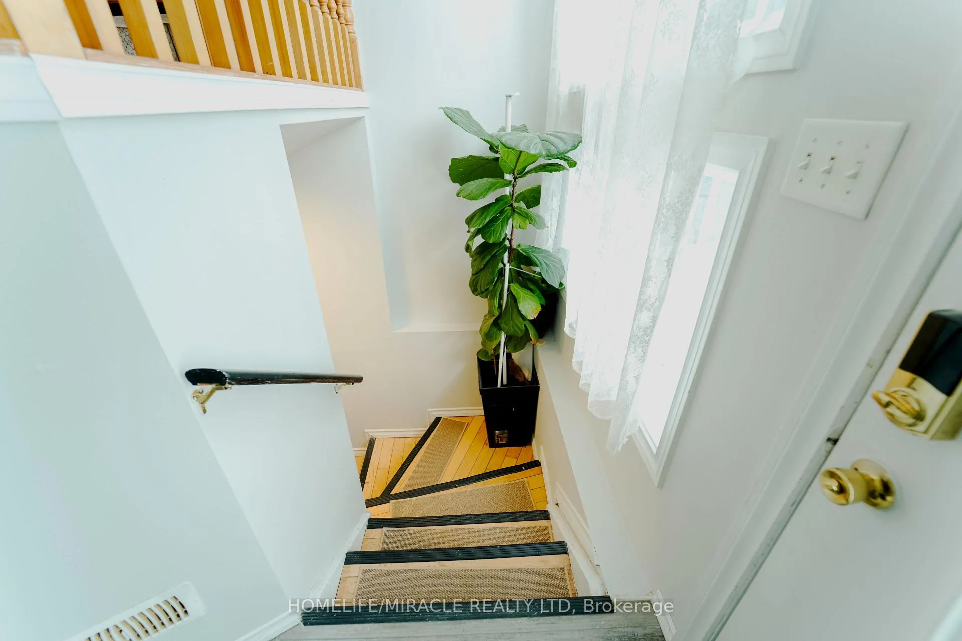 Photo 26 of 1537 Langlois Avenue, Windsor — HOMEH