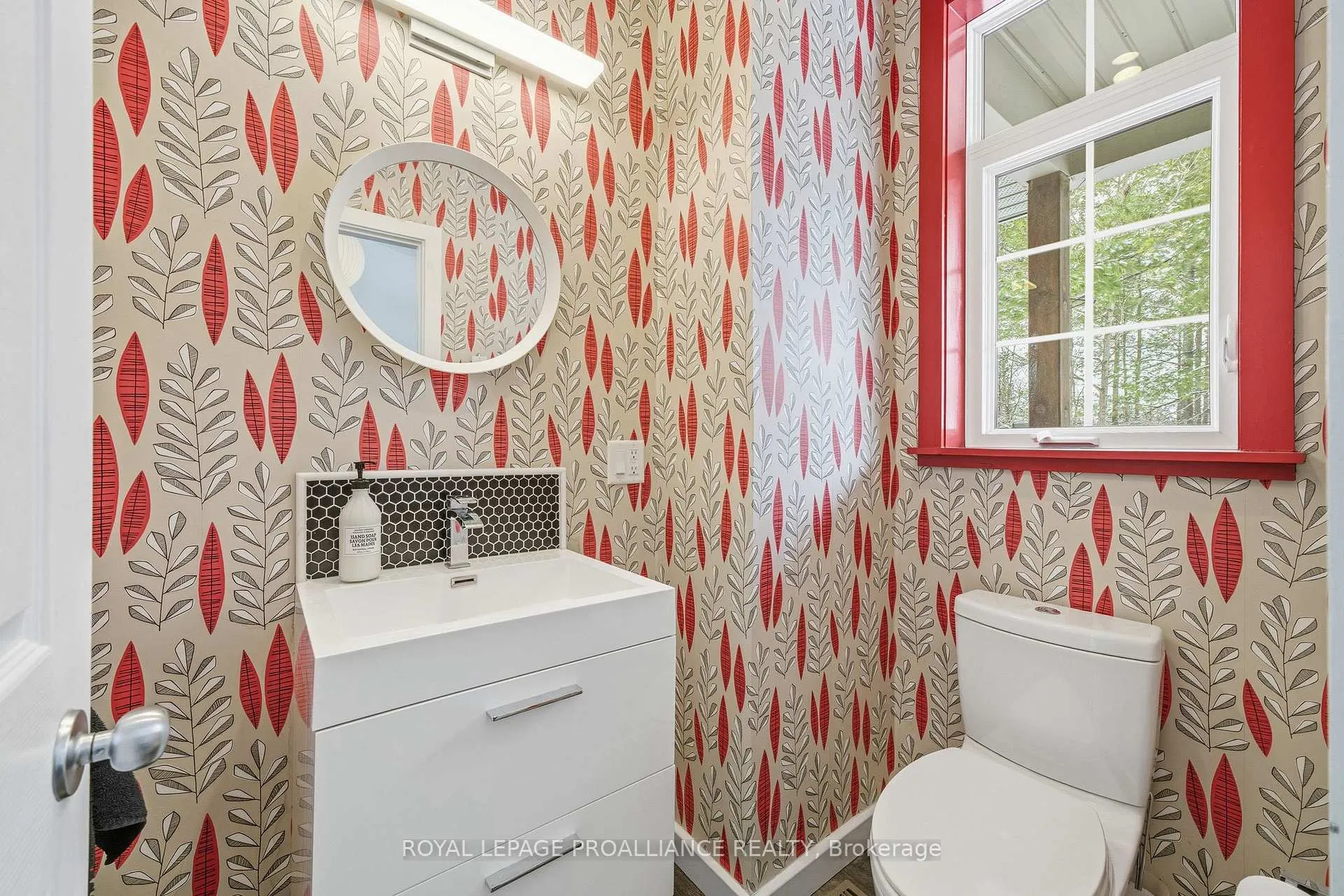 Photo 16 of 602 Elmbrook Road, Prince Edward County, Sophiasburg Ward — HOMEH