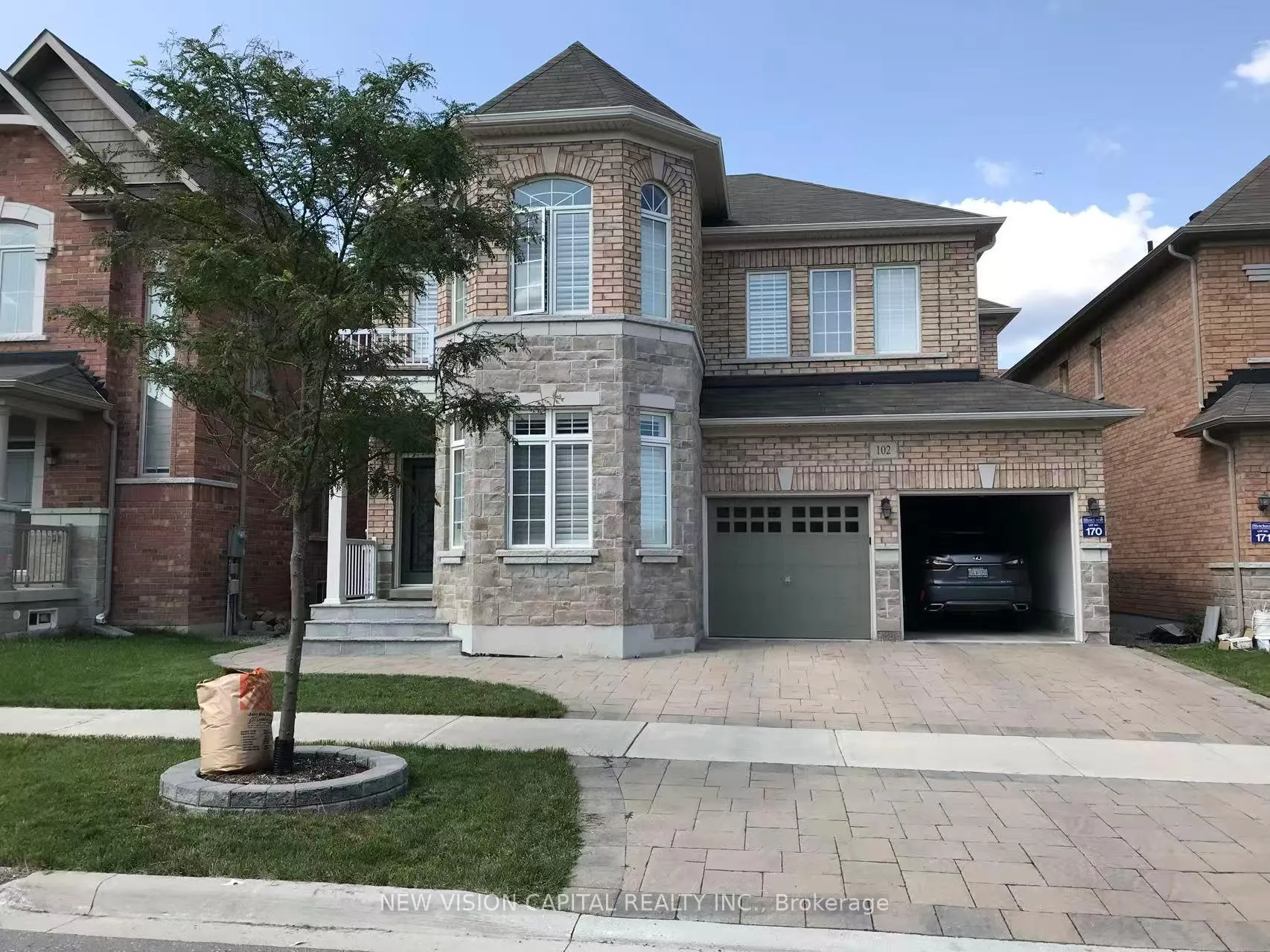 Photo 1 of 102 Hua Du Avenue, Markham, Berczy — HOMEH