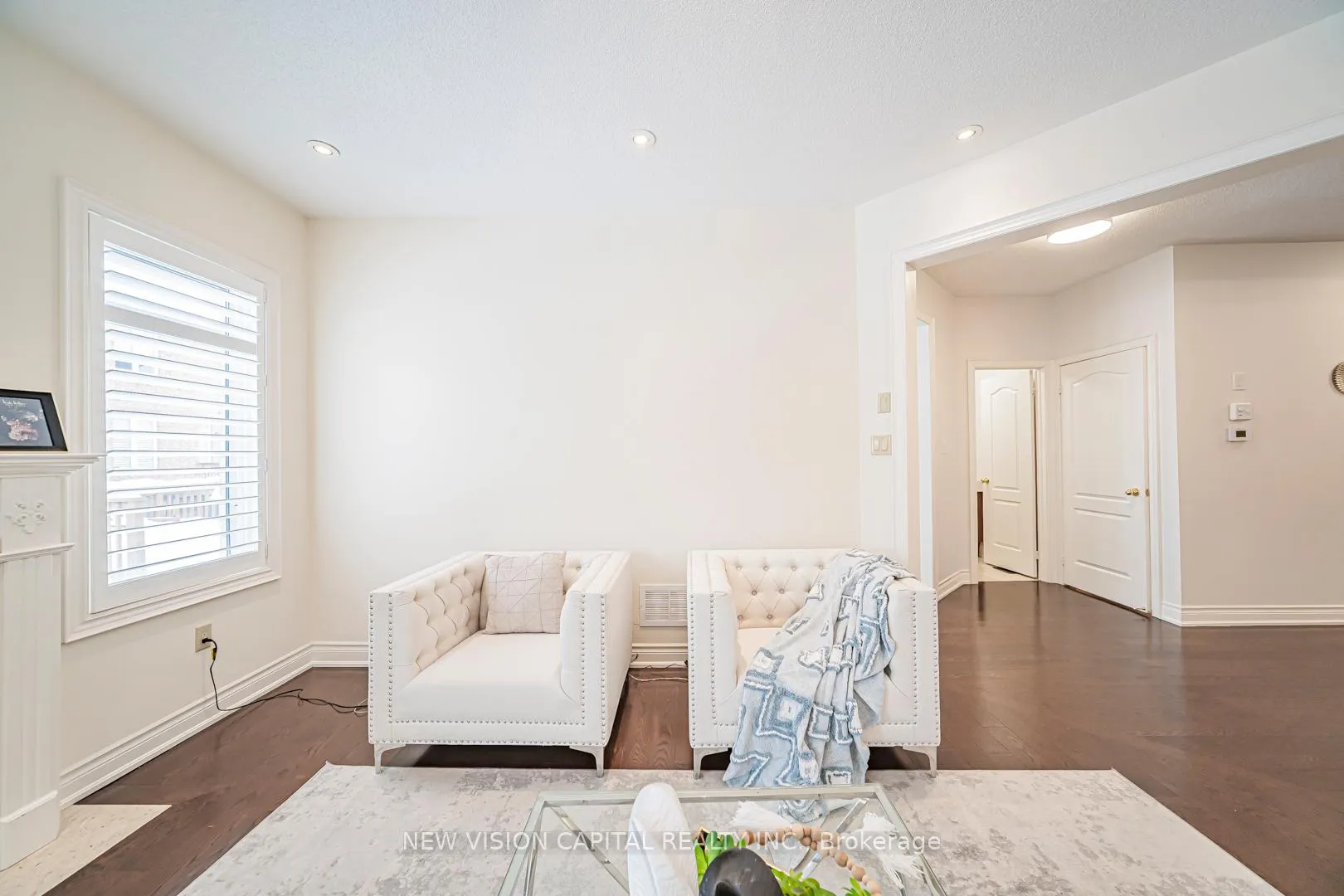 Photo 10 of 102 Hua Du Avenue, Markham, Berczy — HOMEH