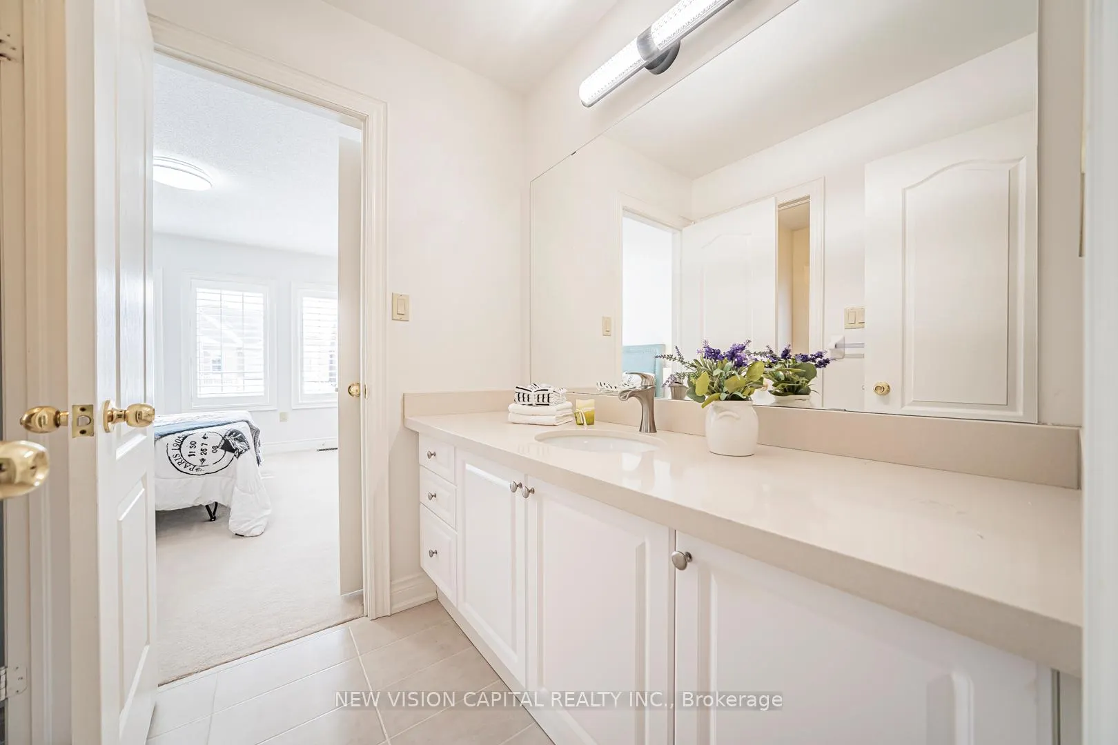 Photo 24 of 102 Hua Du Avenue, Markham, Berczy — HOMEH