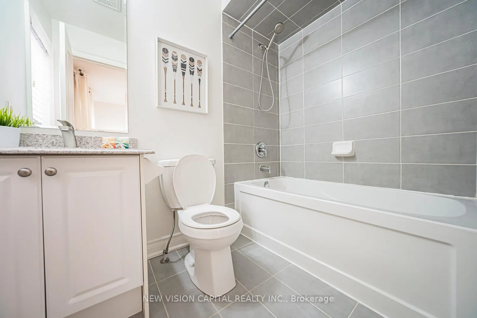Photo 29 of 102 Hua Du Avenue, Markham, Berczy — HOMEH