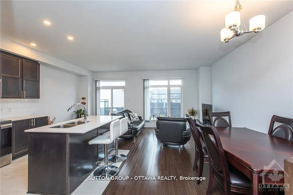 Photo 4 of 634 Putney Crescent, Ottawa, Stittsville (South) — HOMEH
