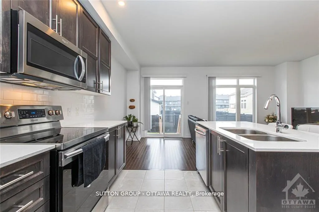 Photo 8 of 634 Putney Crescent, Ottawa, Stittsville (South) — HOMEH