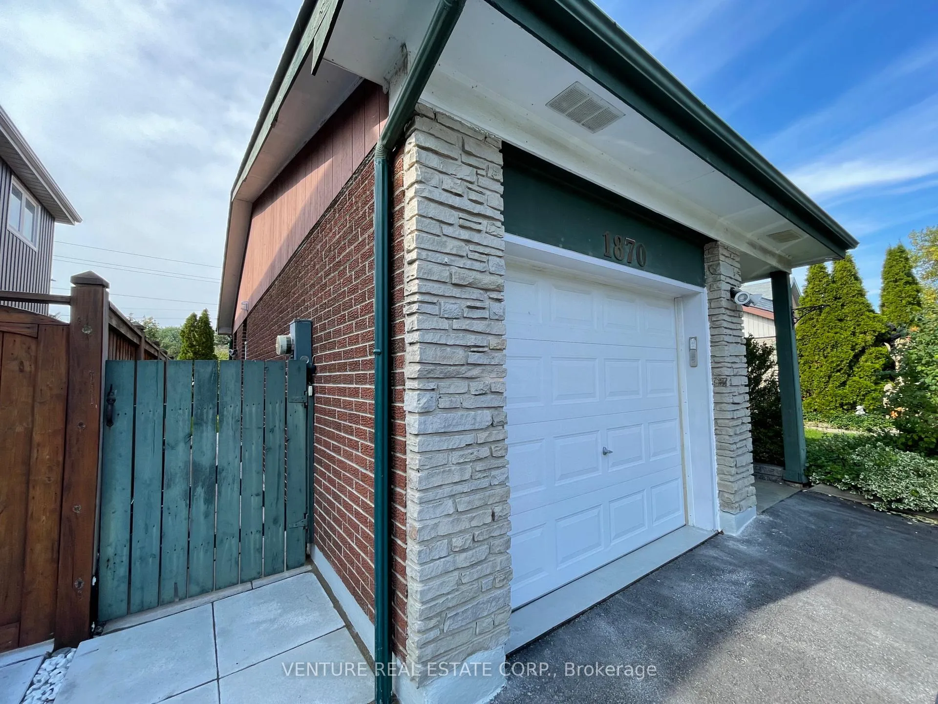 Photo 1 of Unit Bsmt, 1870 Shadybrook Drive, Pickering, Amberlea — HOMEH