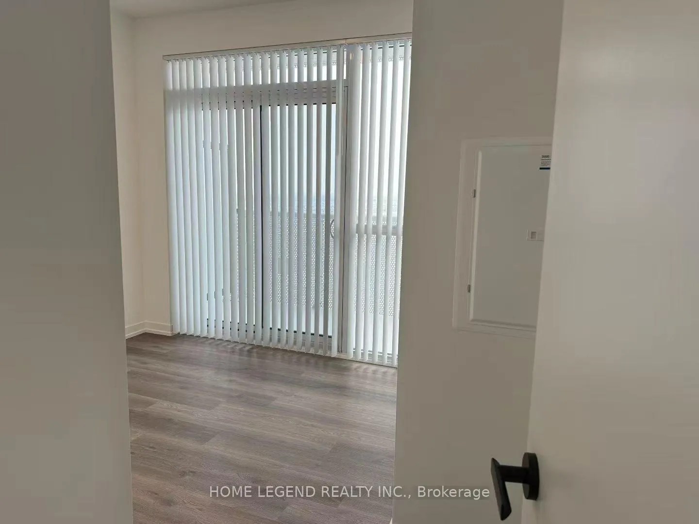Photo 6 of Unit 4606, 8 Interchange Way, Vaughan, Vaughan Corporate Centre — HOMEH