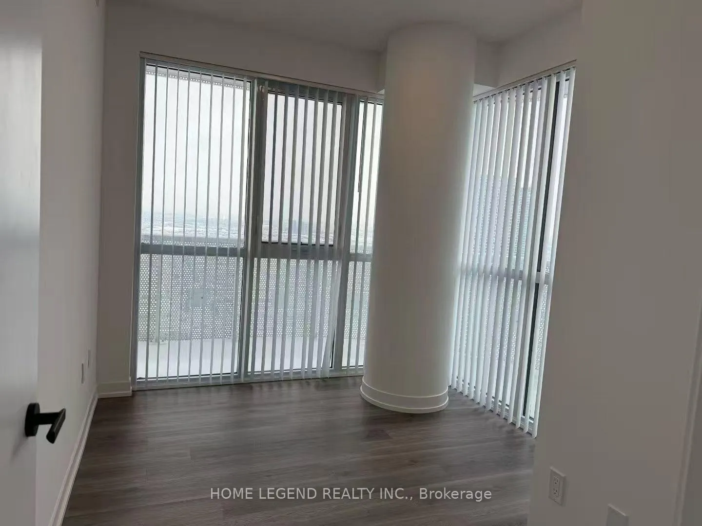 Photo 8 of Unit 4606, 8 Interchange Way, Vaughan, Vaughan Corporate Centre — HOMEH