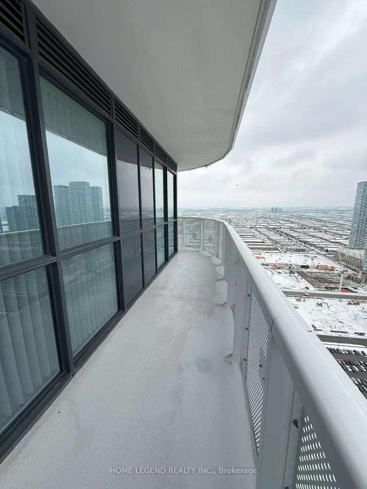 Photo 10 of Unit 4606, 8 Interchange Way, Vaughan, Vaughan Corporate Centre — HOMEH