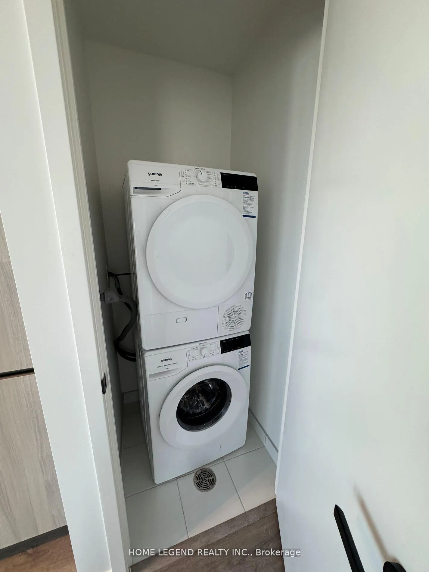 Photo 11 of Unit 4606, 8 Interchange Way, Vaughan, Vaughan Corporate Centre — HOMEH
