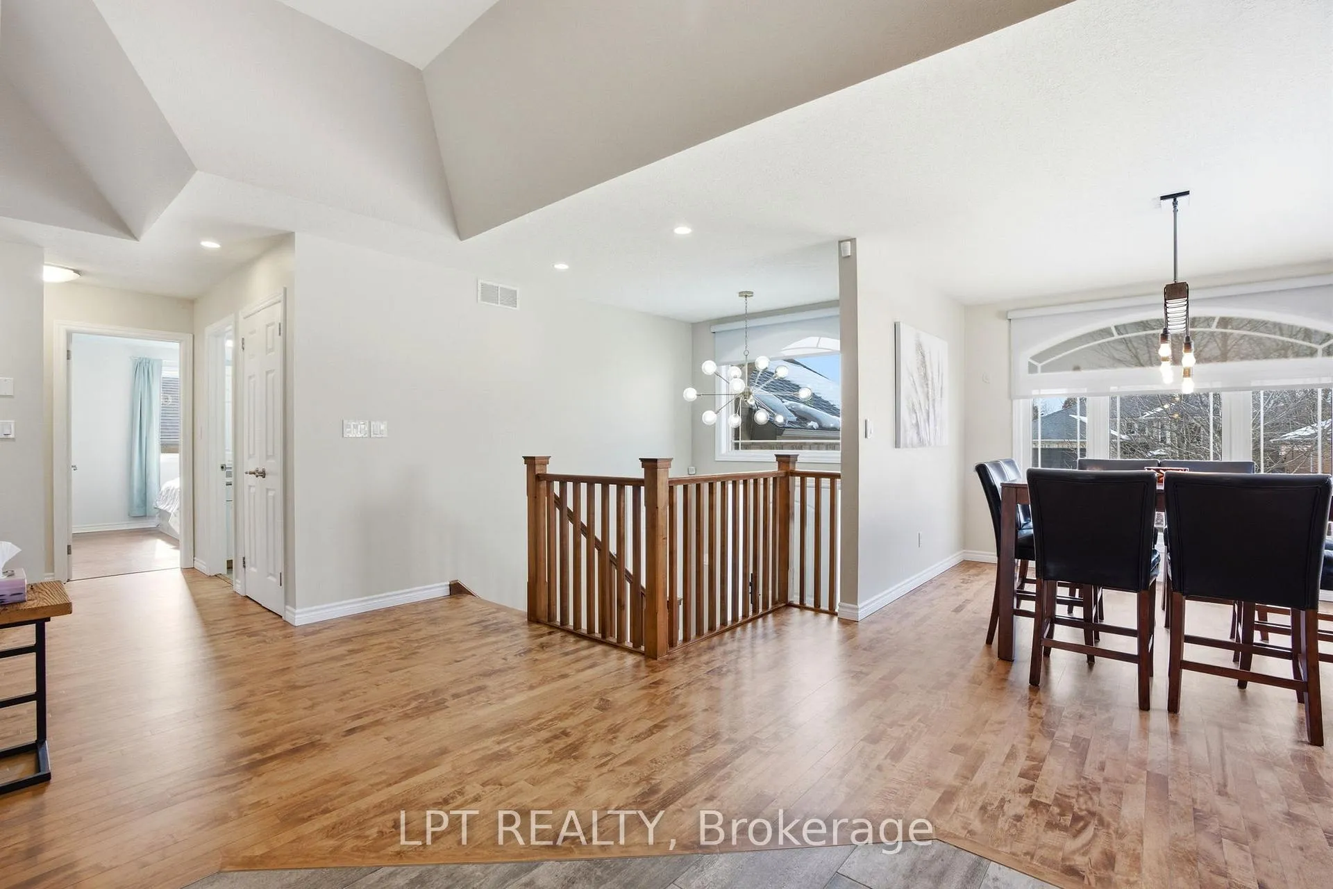 Photo 7 of 582 Harris Circle, Strathroy-Caradoc, NE — HOMEH