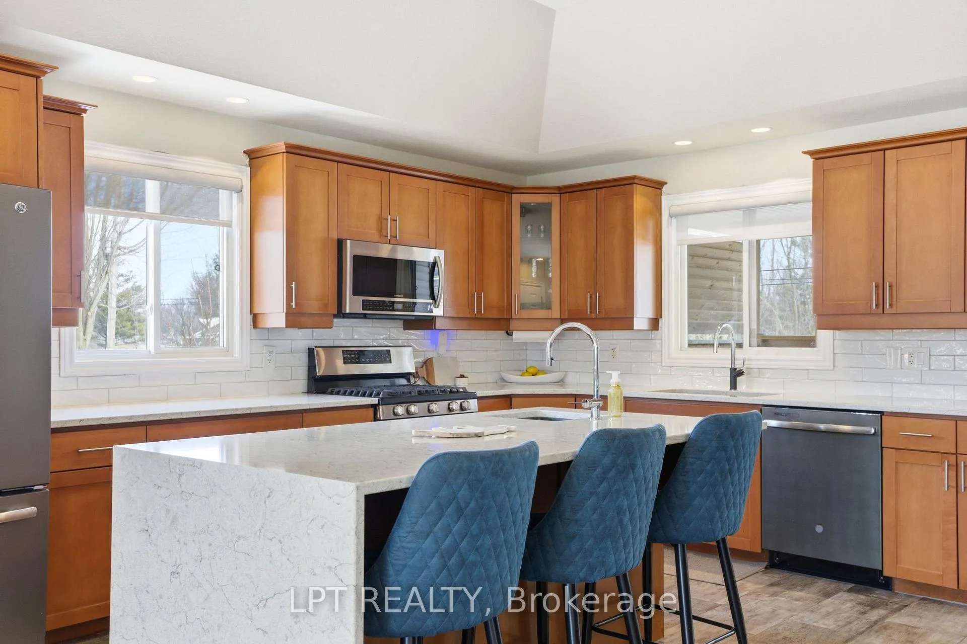 Photo 10 of 582 Harris Circle, Strathroy-Caradoc, NE — HOMEH