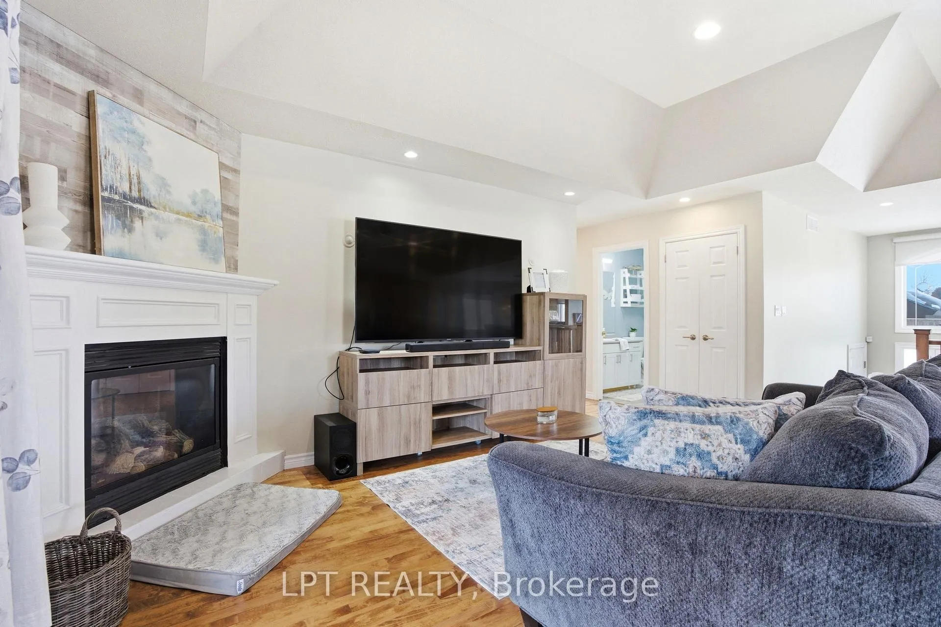 Photo 14 of 582 Harris Circle, Strathroy-Caradoc, NE — HOMEH