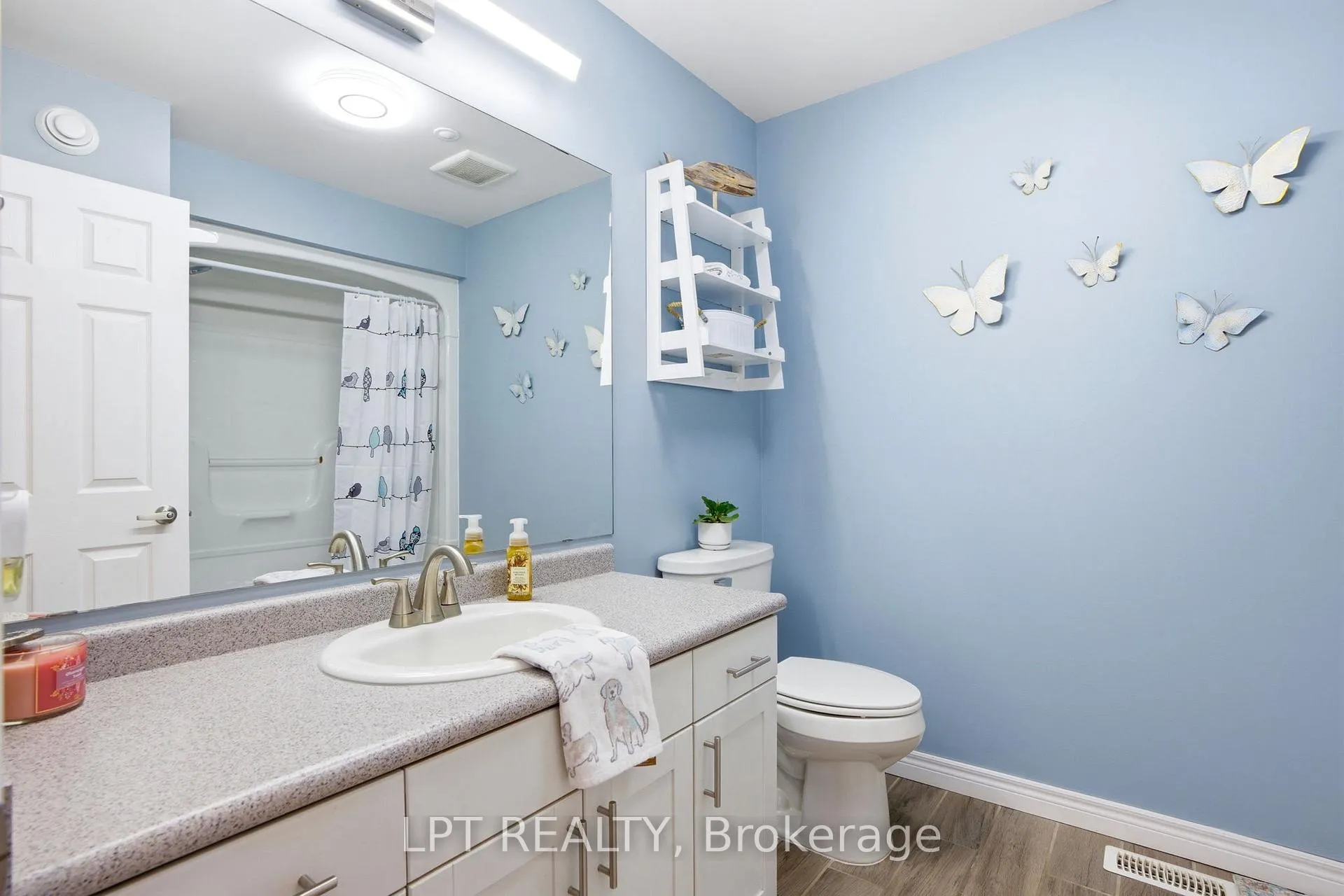 Photo 15 of 582 Harris Circle, Strathroy-Caradoc, NE — HOMEH