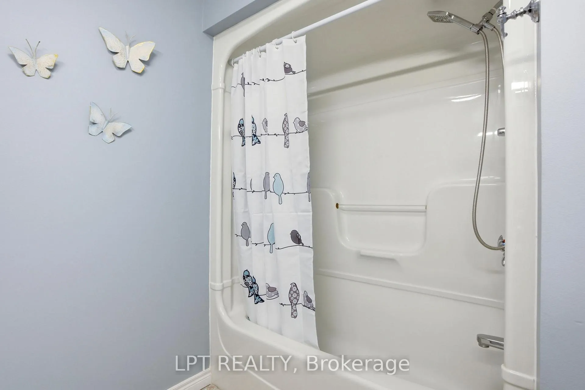 Photo 16 of 582 Harris Circle, Strathroy-Caradoc, NE — HOMEH