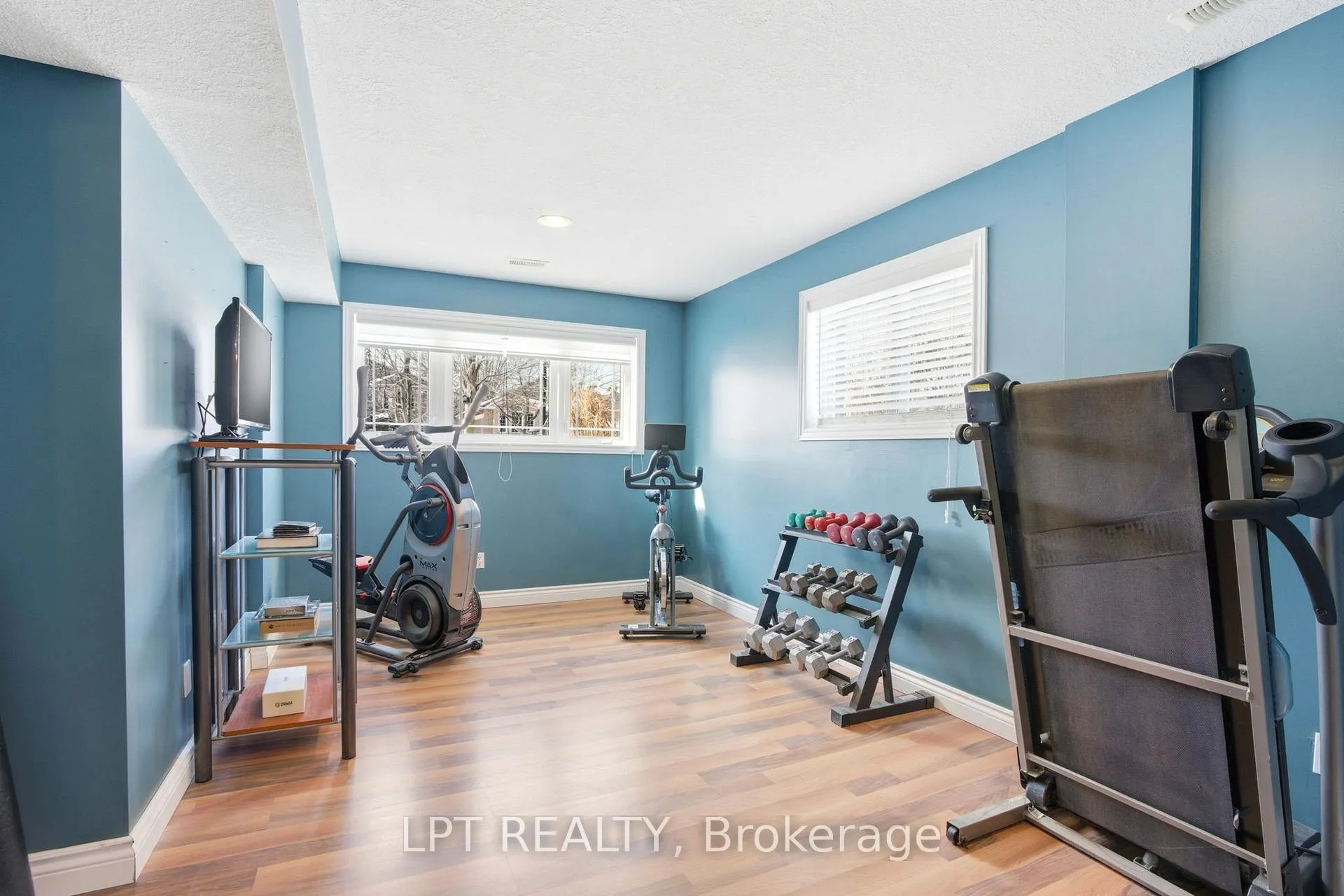 Photo 30 of 582 Harris Circle, Strathroy-Caradoc, NE — HOMEH