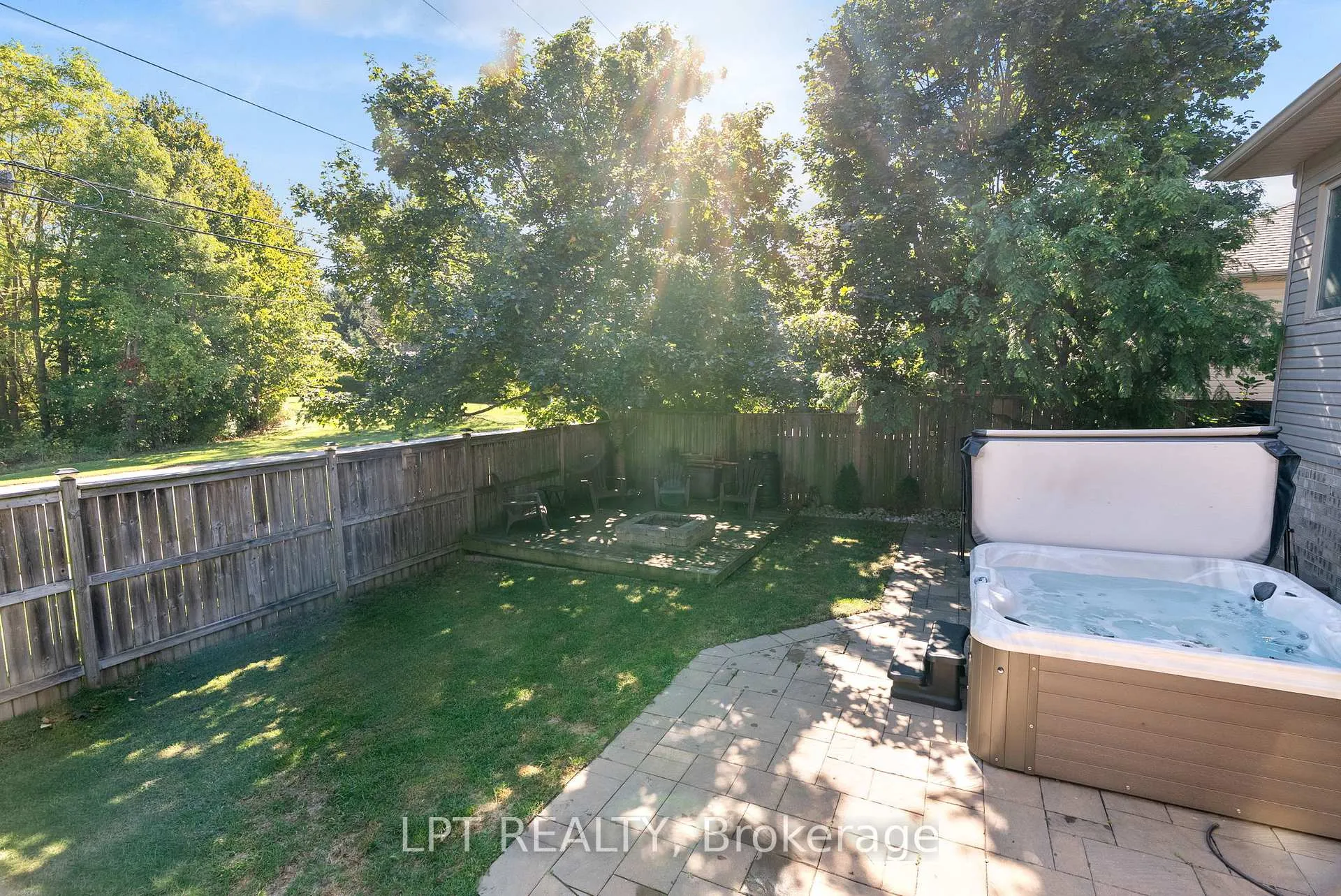 Photo 40 of 582 Harris Circle, Strathroy-Caradoc, NE — HOMEH