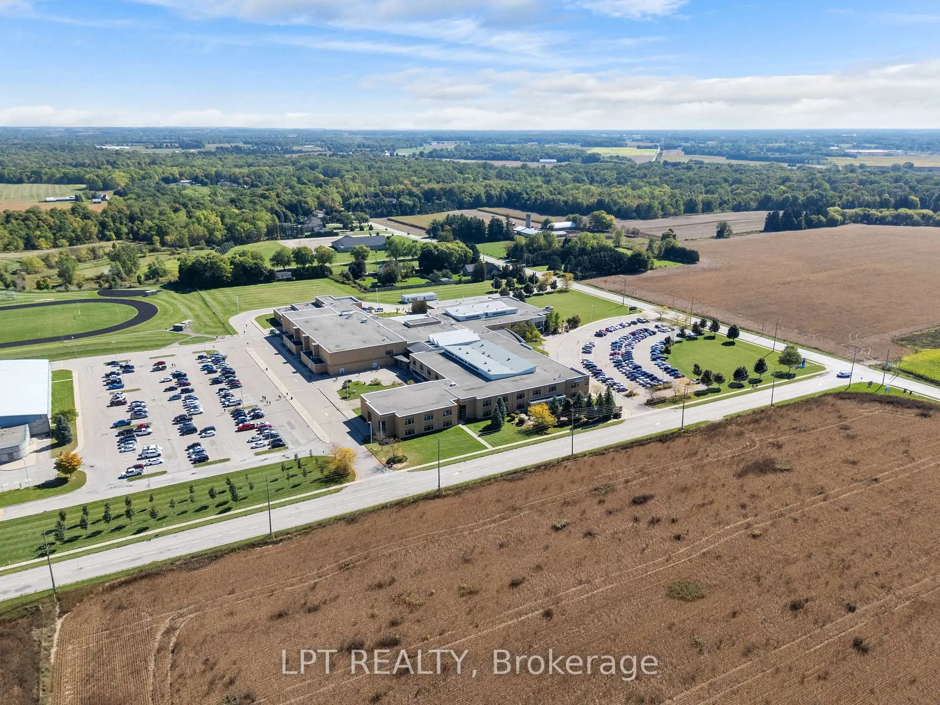 Photo 47 of 582 Harris Circle, Strathroy-Caradoc, NE — HOMEH