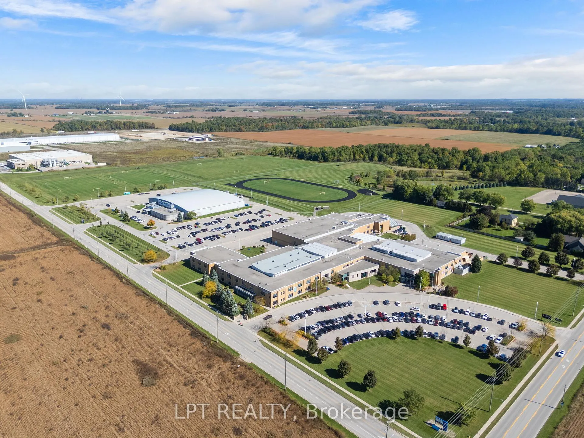 Photo 48 of 582 Harris Circle, Strathroy-Caradoc, NE — HOMEH
