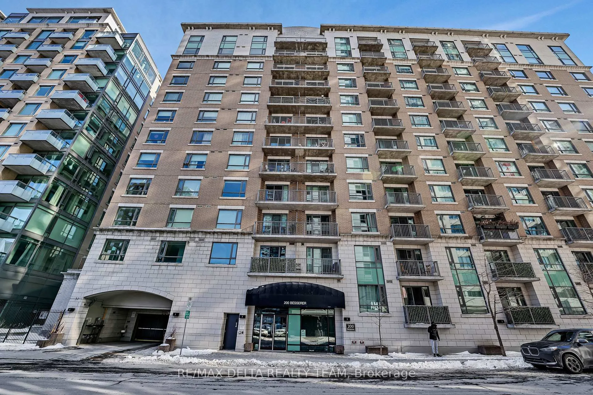 Front of Unit 1006, 200 Besserer Street