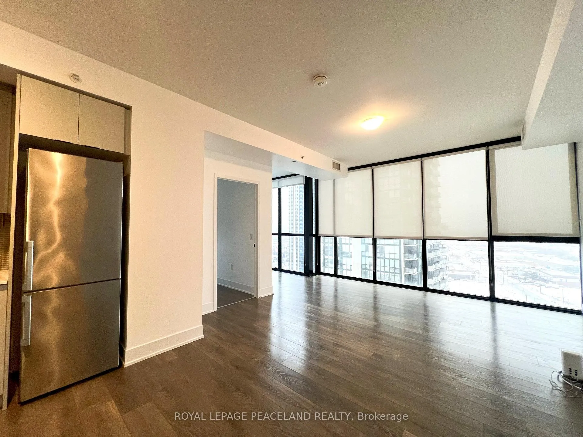 Photo 3 of Unit 2002, 2908 Highway 7, Vaughan, Concord — HOMEH