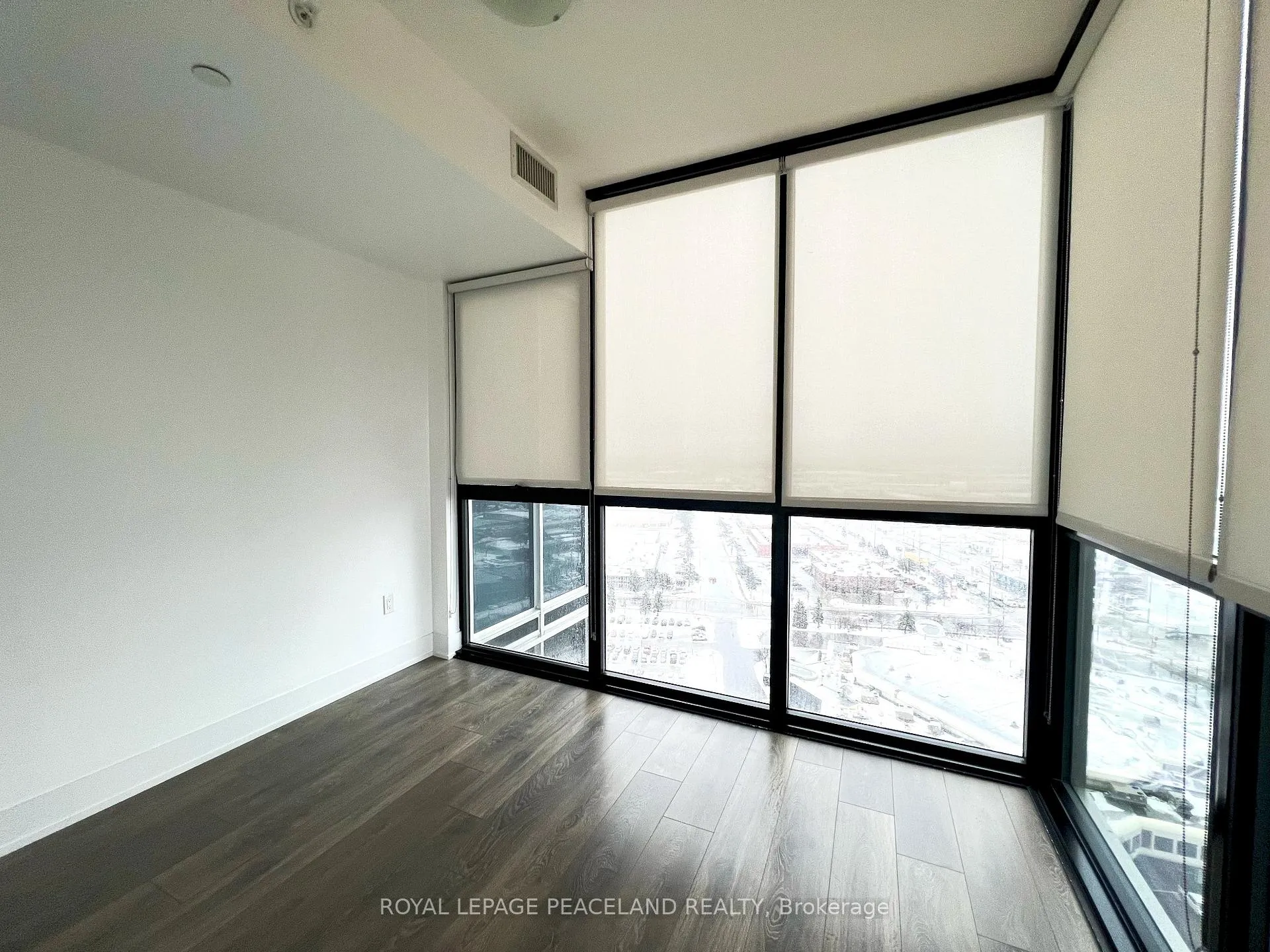 Photo 9 of Unit 2002, 2908 Highway 7, Vaughan, Concord — HOMEH