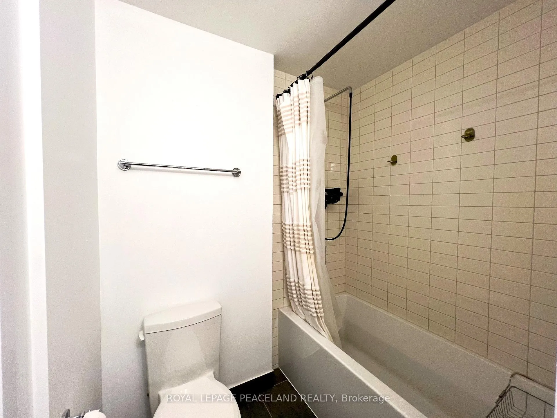 Photo 12 of Unit 2002, 2908 Highway 7, Vaughan, Concord — HOMEH