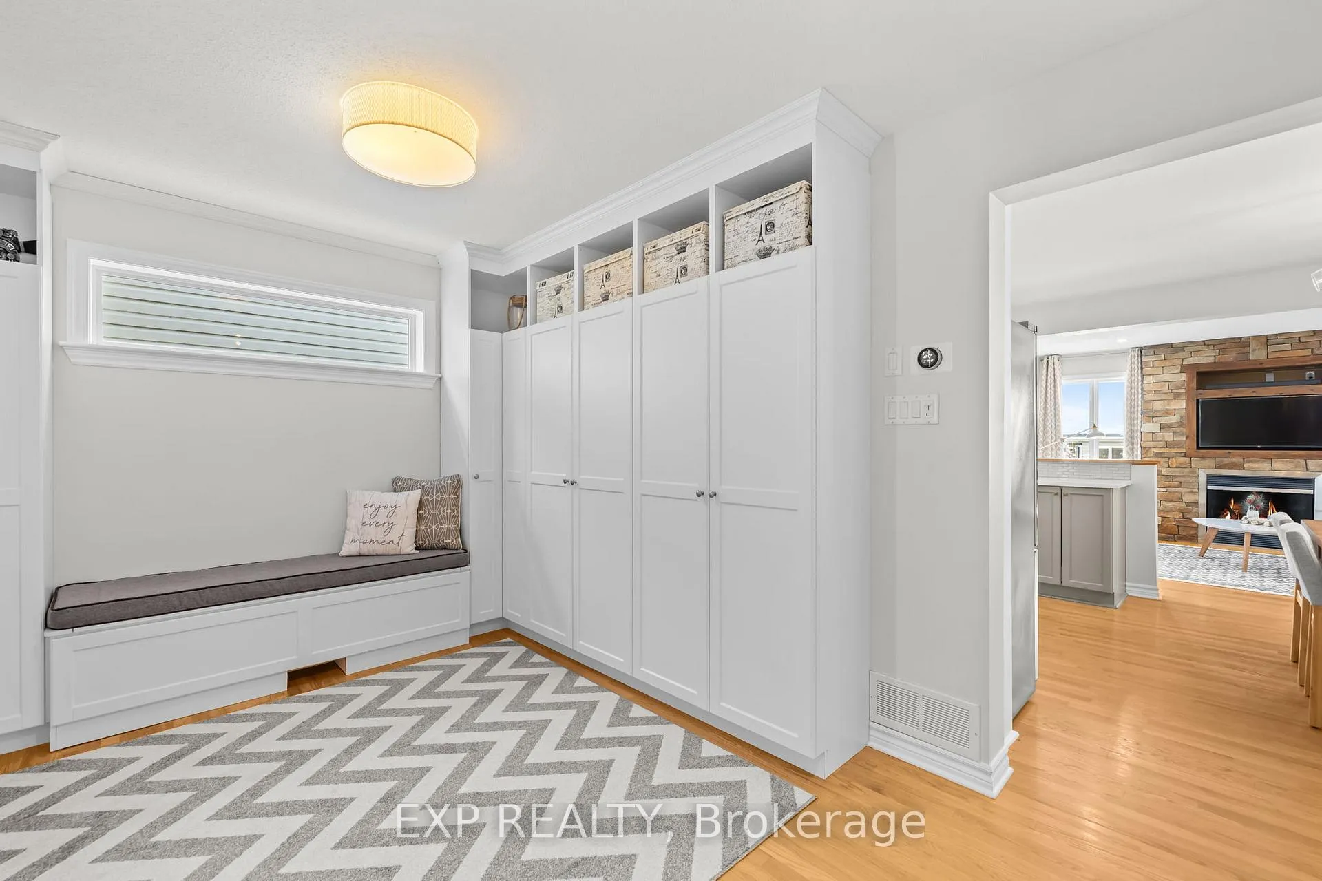 Photo 6 of 243 Deerfox Drive, Ottawa, Barrhaven - Longfields — HOMEH