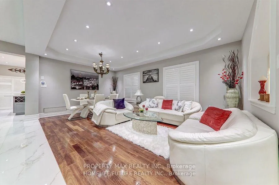 Photo 4 of 28 Billancourt Crescent, Brampton, Vales of Castlemore North — HOMEH