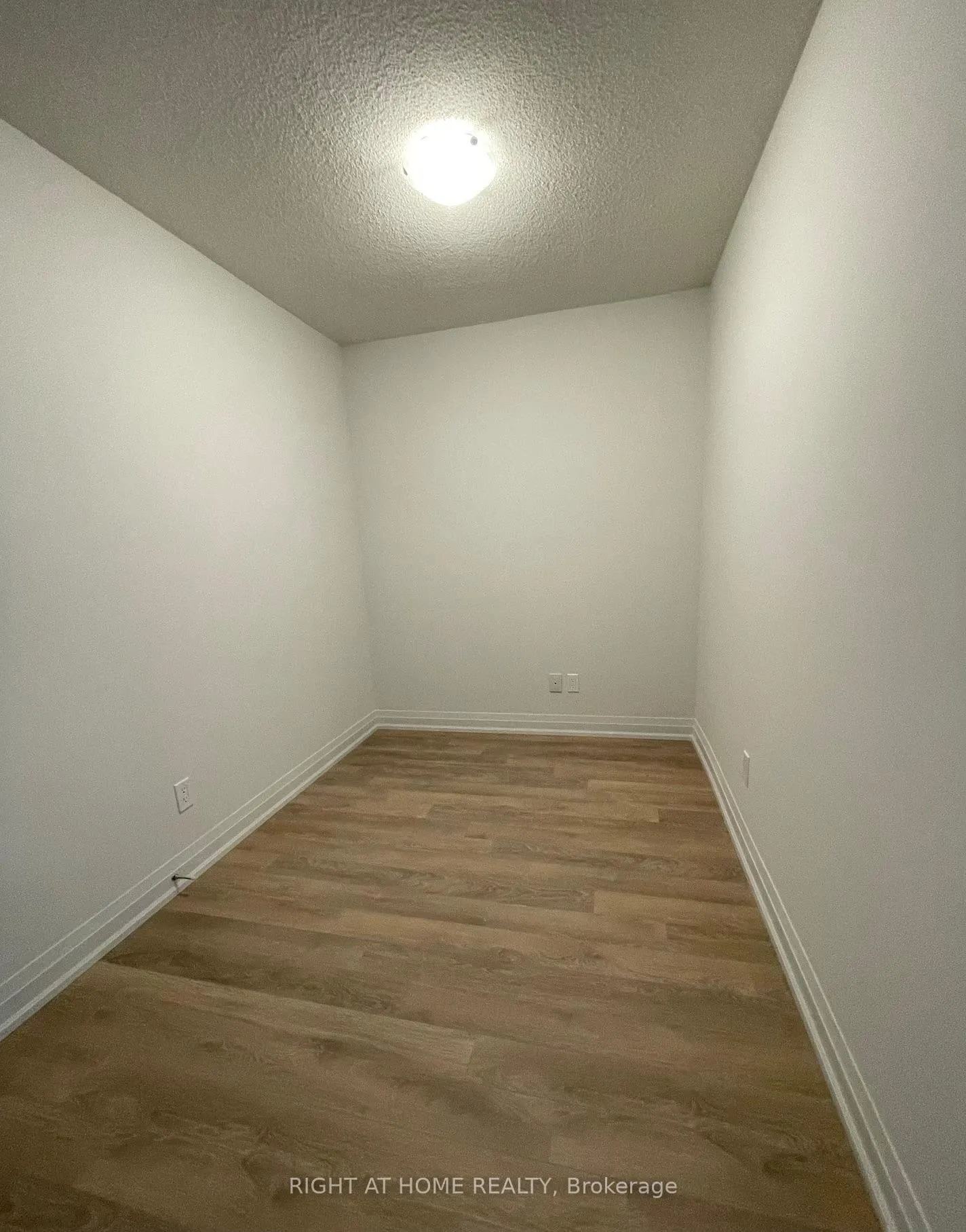 Photo 3 of Unit 1608, 20 Meadowglen Place, Scarborough, Woburn — HOMEH