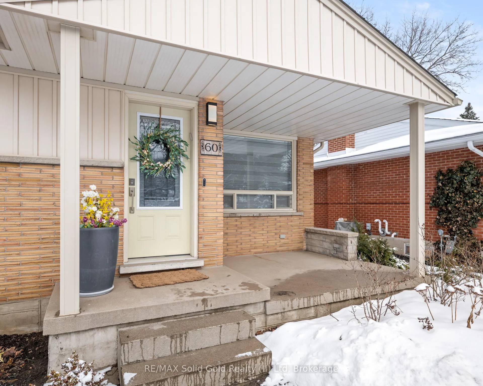 Photo 4 of 60 Kenwood Drive, Waterloo — HOMEH