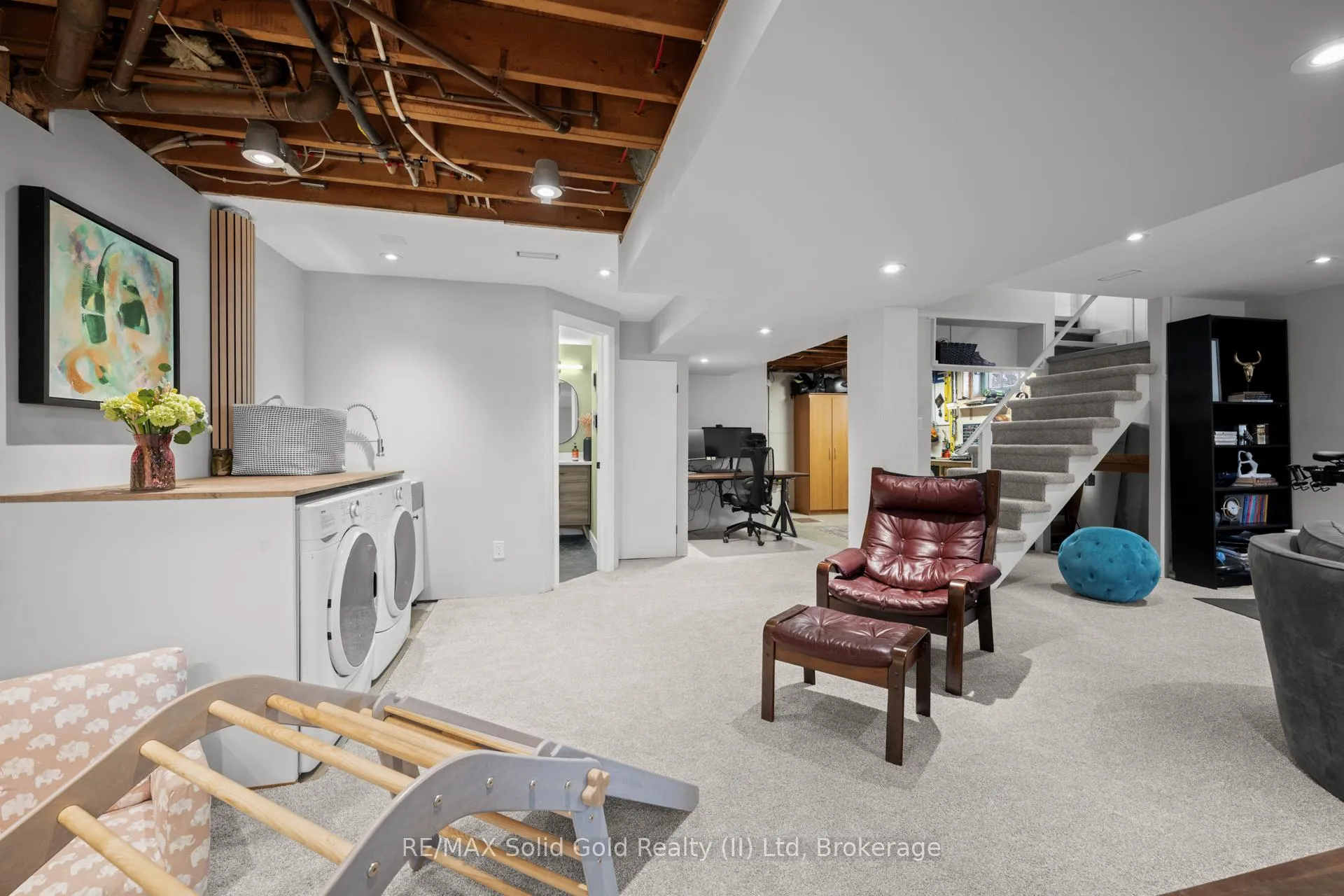 Photo 24 of 60 Kenwood Drive, Waterloo — HOMEH