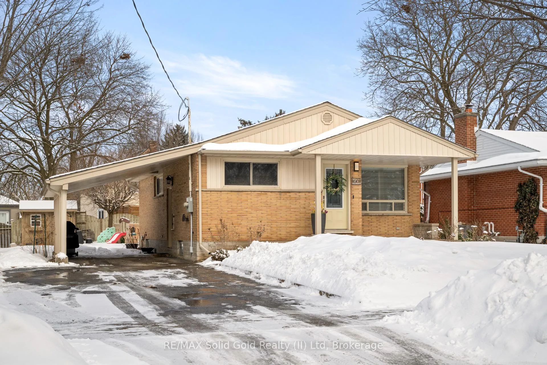 Photo 31 of 60 Kenwood Drive, Waterloo — HOMEH