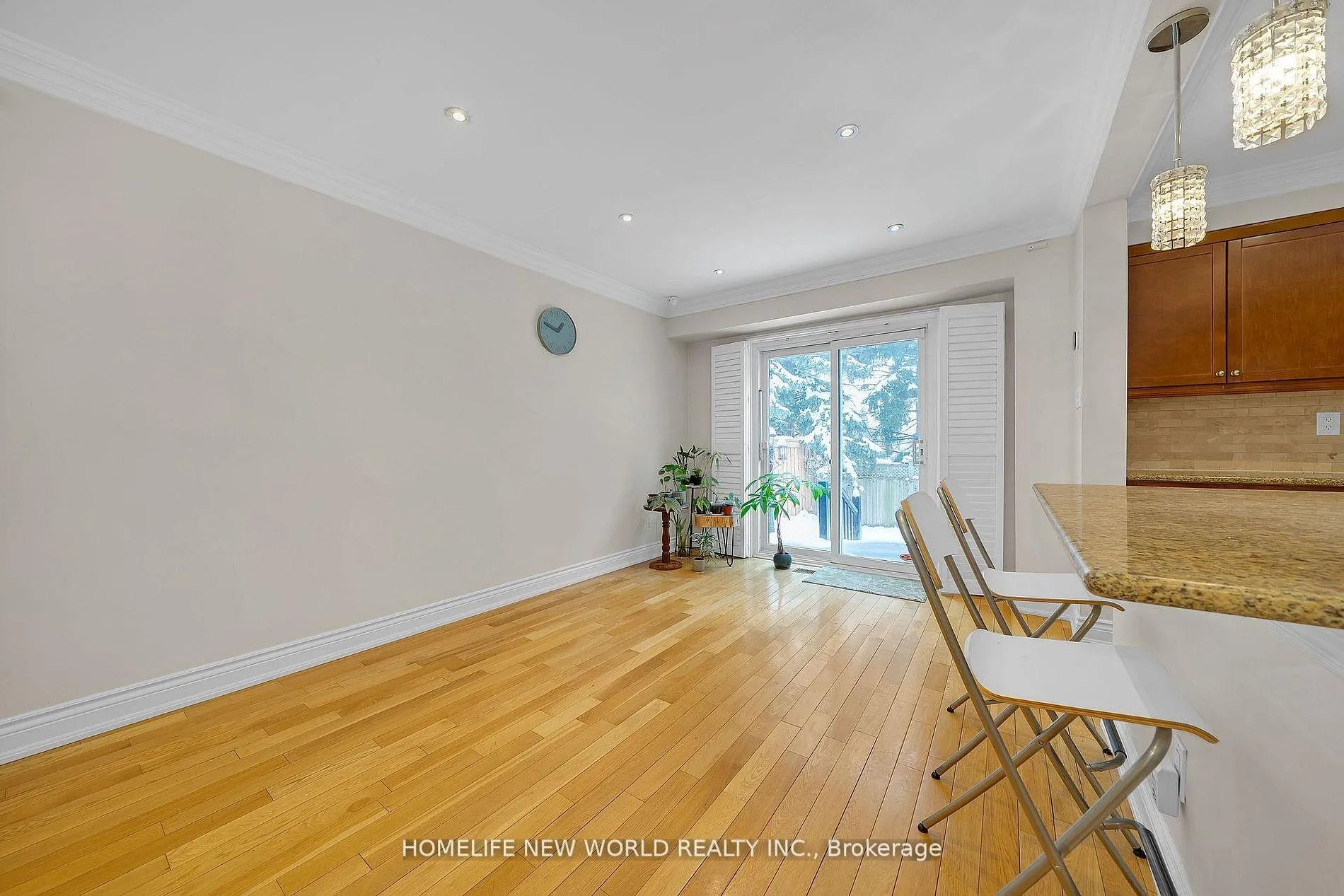 Photo 4 of 88 Judith Avenue, Vaughan, Brownridge — HOMEH