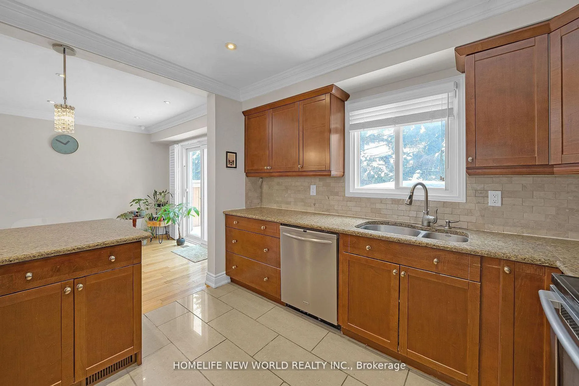 Photo 7 of 88 Judith Avenue, Vaughan, Brownridge — HOMEH