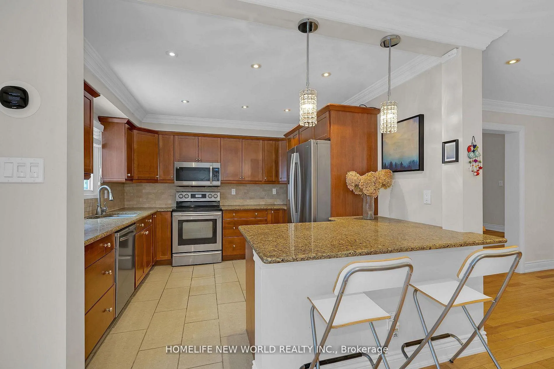 Photo 8 of 88 Judith Avenue, Vaughan, Brownridge — HOMEH