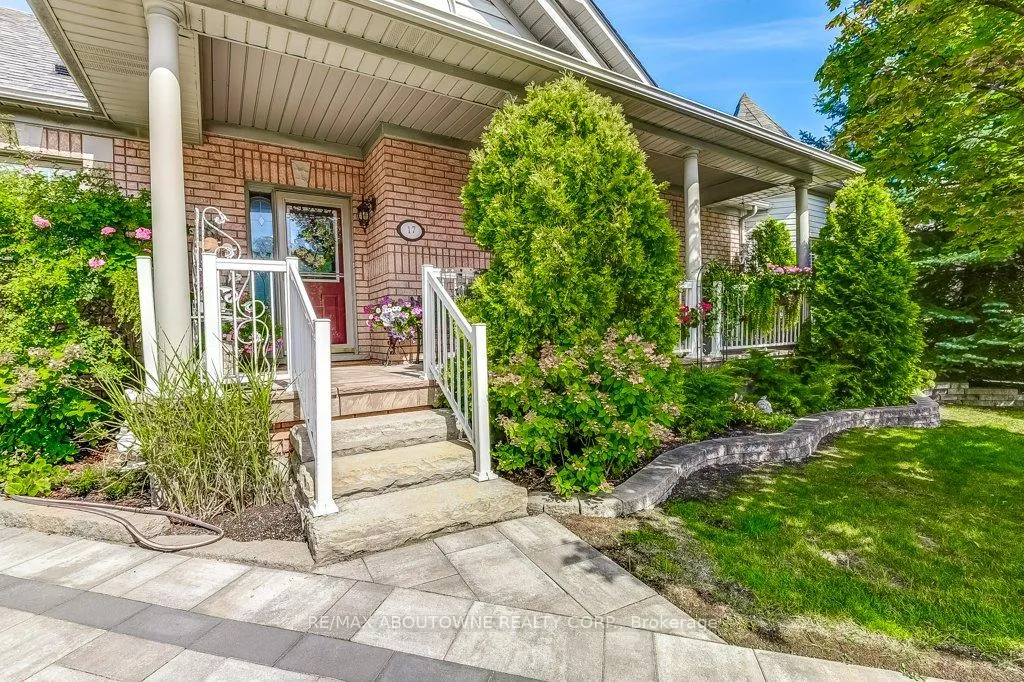 Photo 4 of Unit 27, 17 Orchard Park Gate, Brampton, Sandringham-Wellington — HOMEH