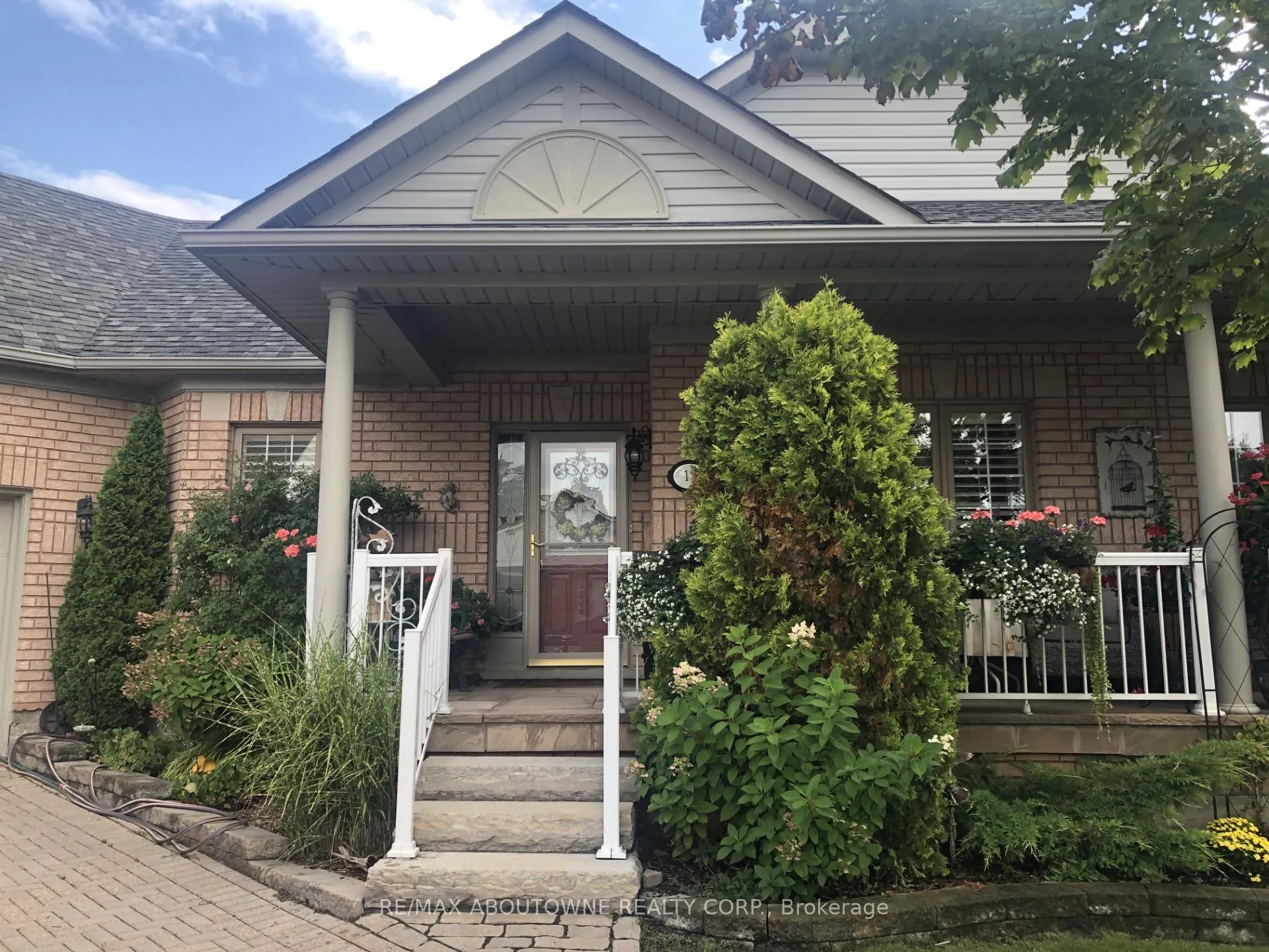 Photo 39 of Unit 27, 17 Orchard Park Gate, Brampton, Sandringham-Wellington — HOMEH