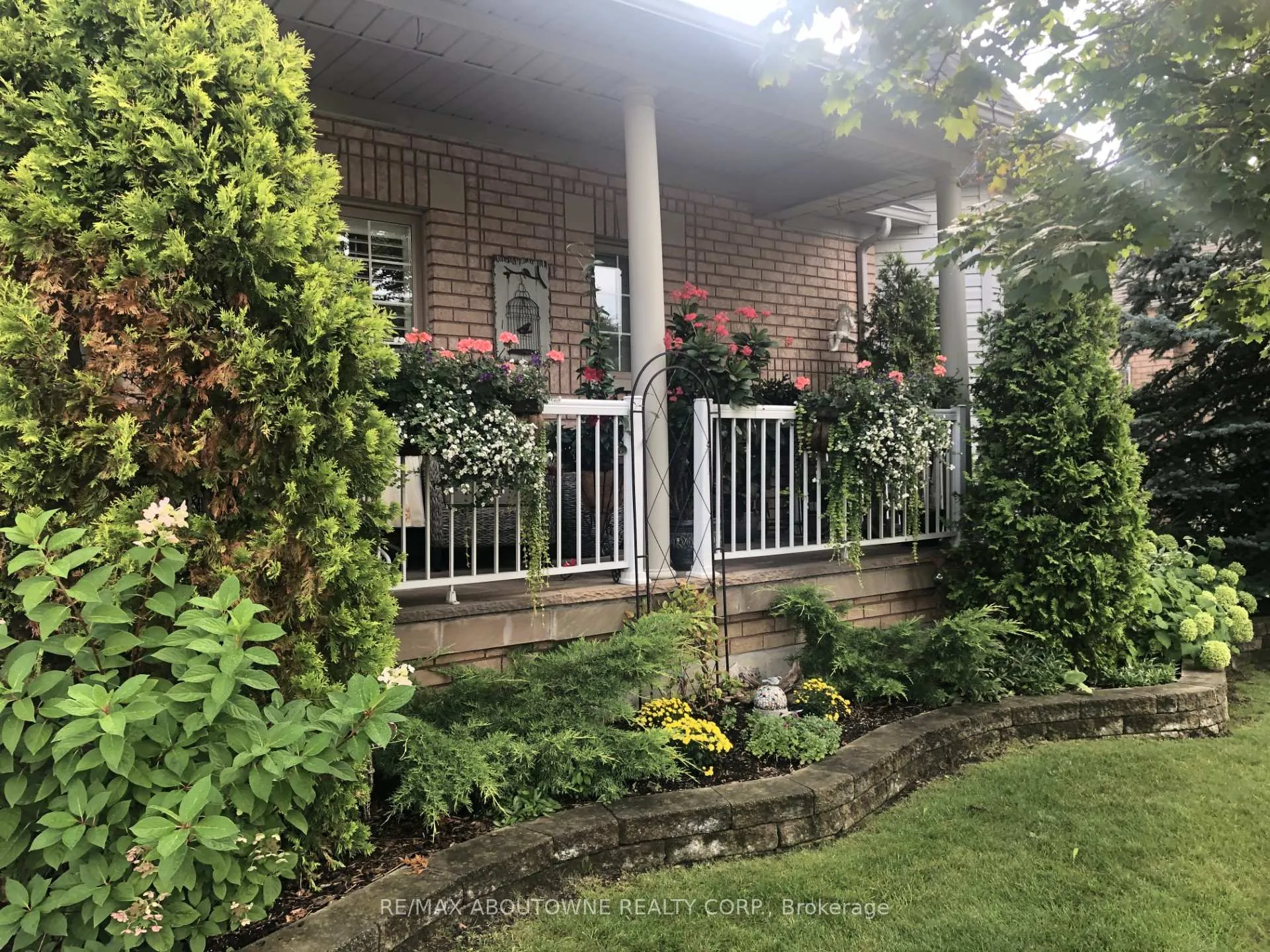Photo 40 of Unit 27, 17 Orchard Park Gate, Brampton, Sandringham-Wellington — HOMEH