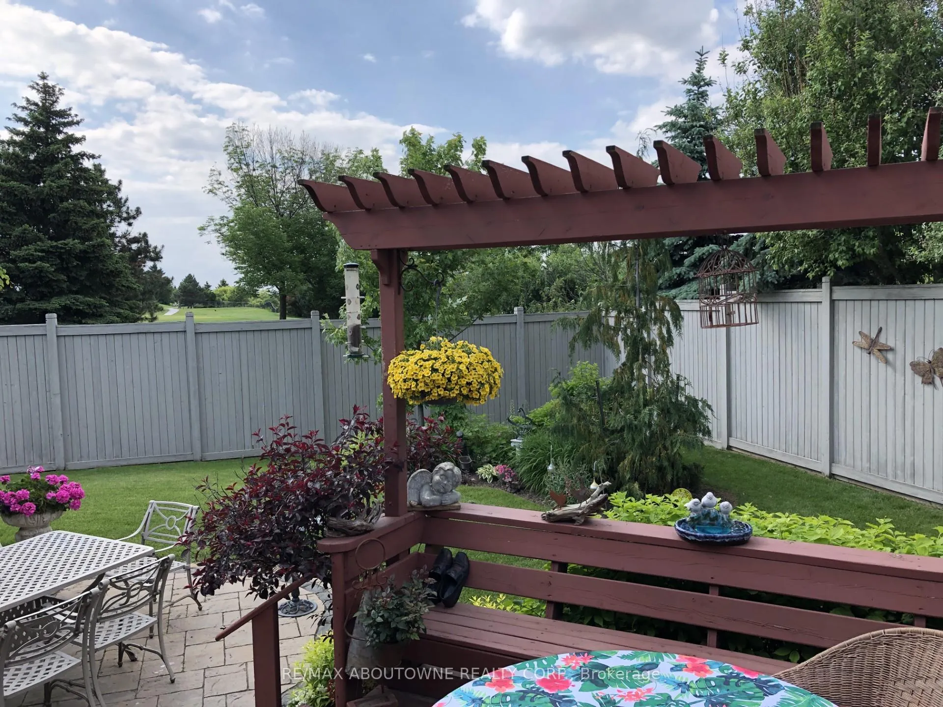 Photo 41 of Unit 27, 17 Orchard Park Gate, Brampton, Sandringham-Wellington — HOMEH