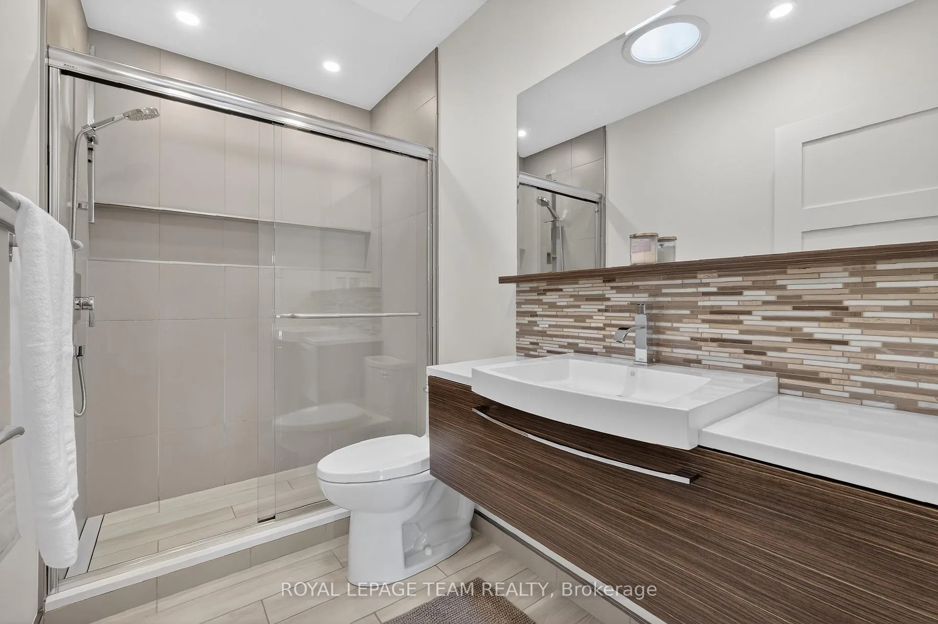 Photo 29 of 28 Tiffany Crescent, Ottawa, Kanata - Beaverbrook — HOMEH