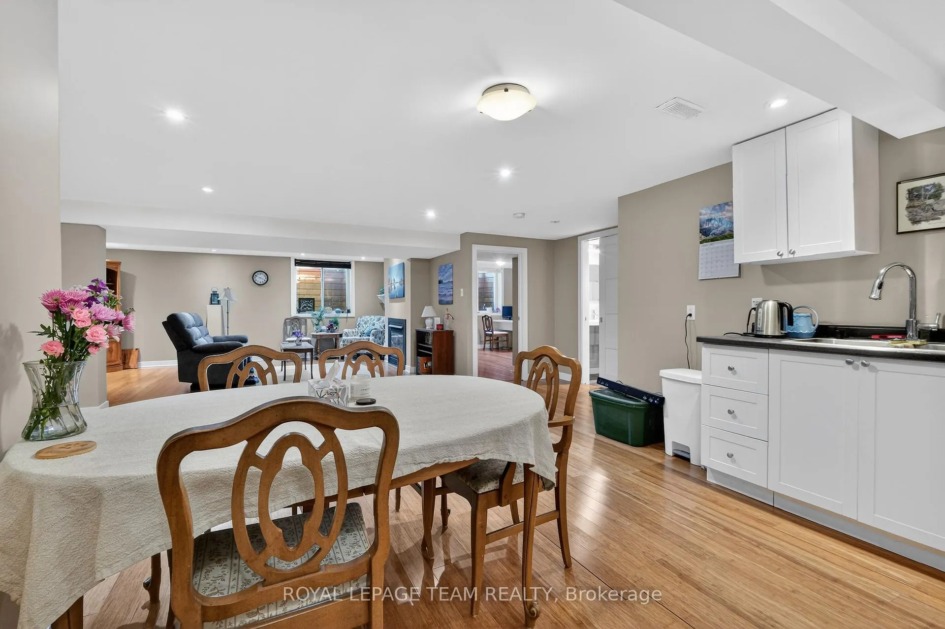 Photo 37 of 28 Tiffany Crescent, Ottawa, Kanata - Beaverbrook — HOMEH