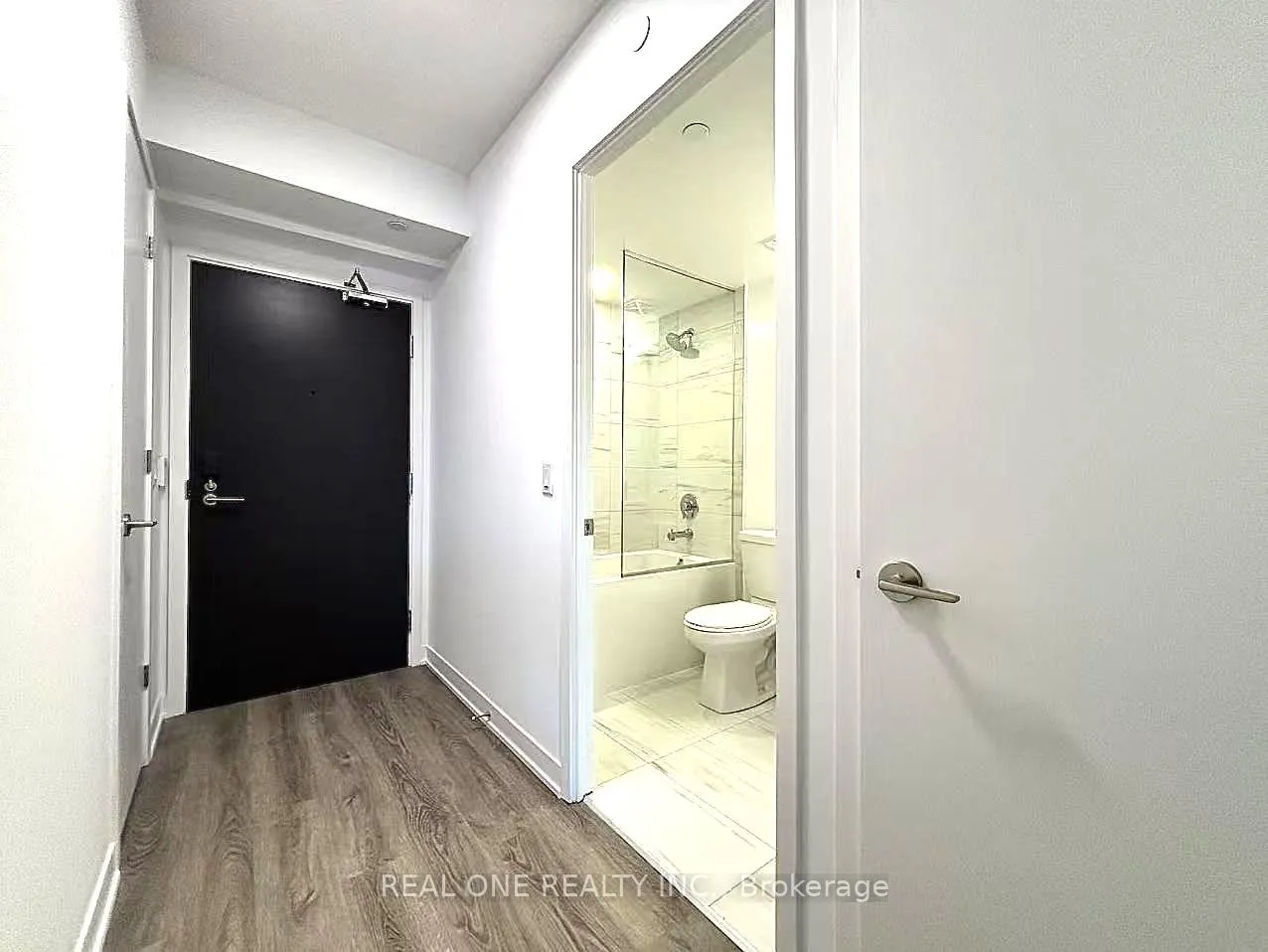 Photo 5 of Unit 712, 180 Front Street E, Toronto, Moss Park — HOMEH