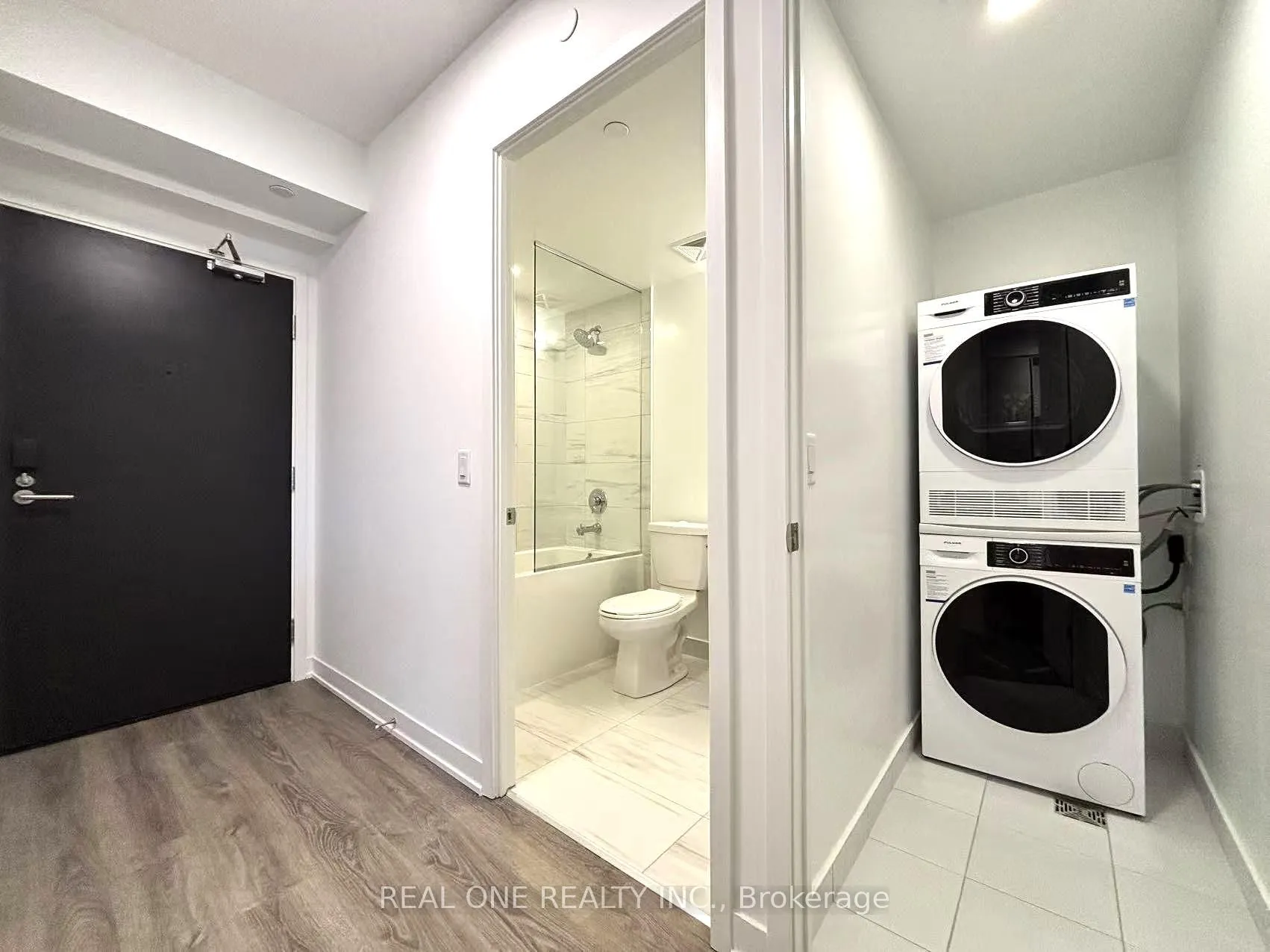 Photo 8 of Unit 712, 180 Front Street E, Toronto, Moss Park — HOMEH
