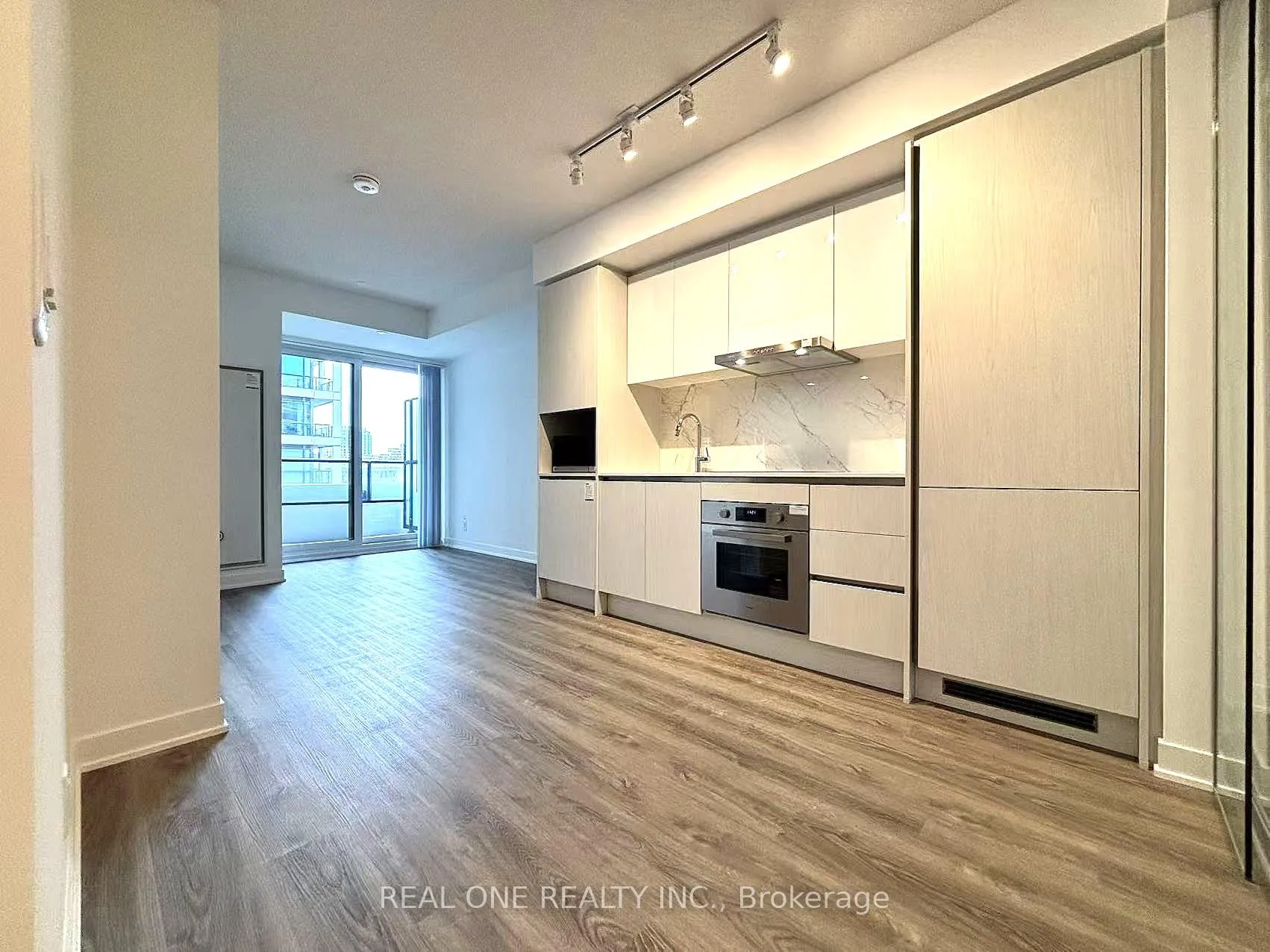 Photo 10 of Unit 712, 180 Front Street E, Toronto, Moss Park — HOMEH