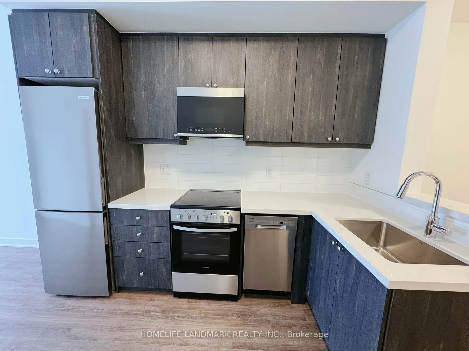 Photo 5 of Unit 116, 51 Clarington Boulevard, Clarington, Bowmanville — HOMEH