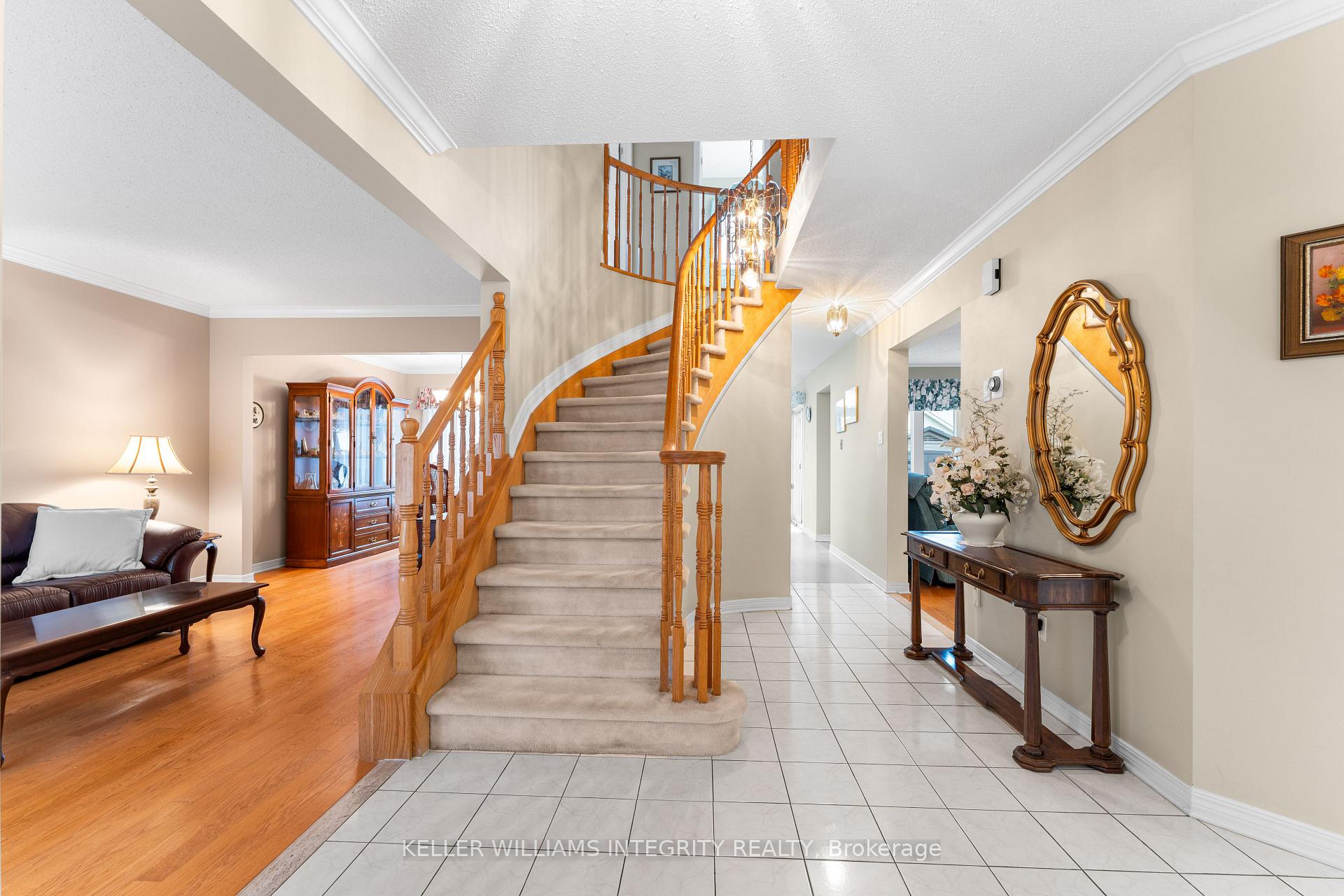 Photo 4 of 1643 Blohm Drive, Ottawa, Hunt Club Park — HOMEH