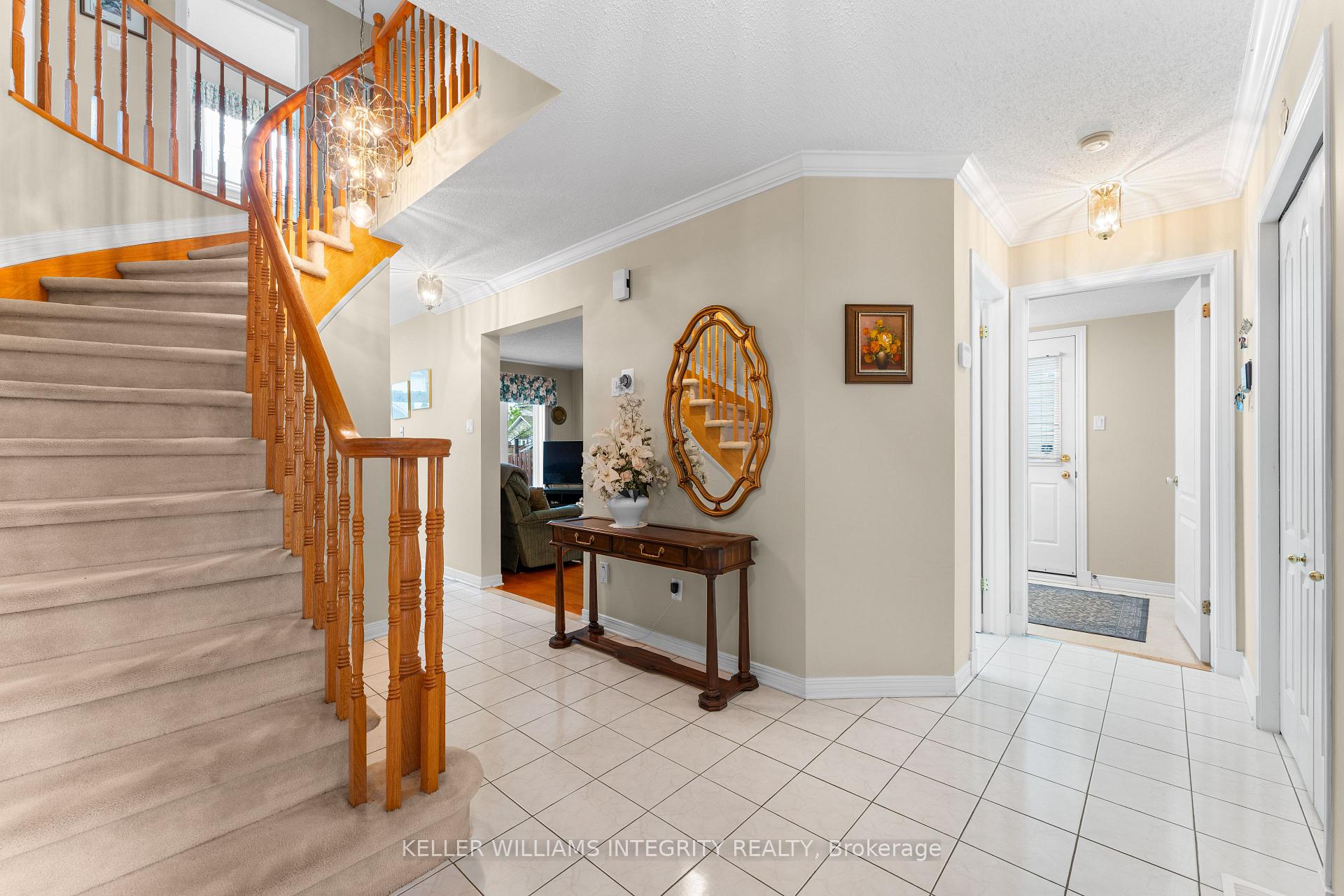 Photo 5 of 1643 Blohm Drive, Ottawa, Hunt Club Park — HOMEH