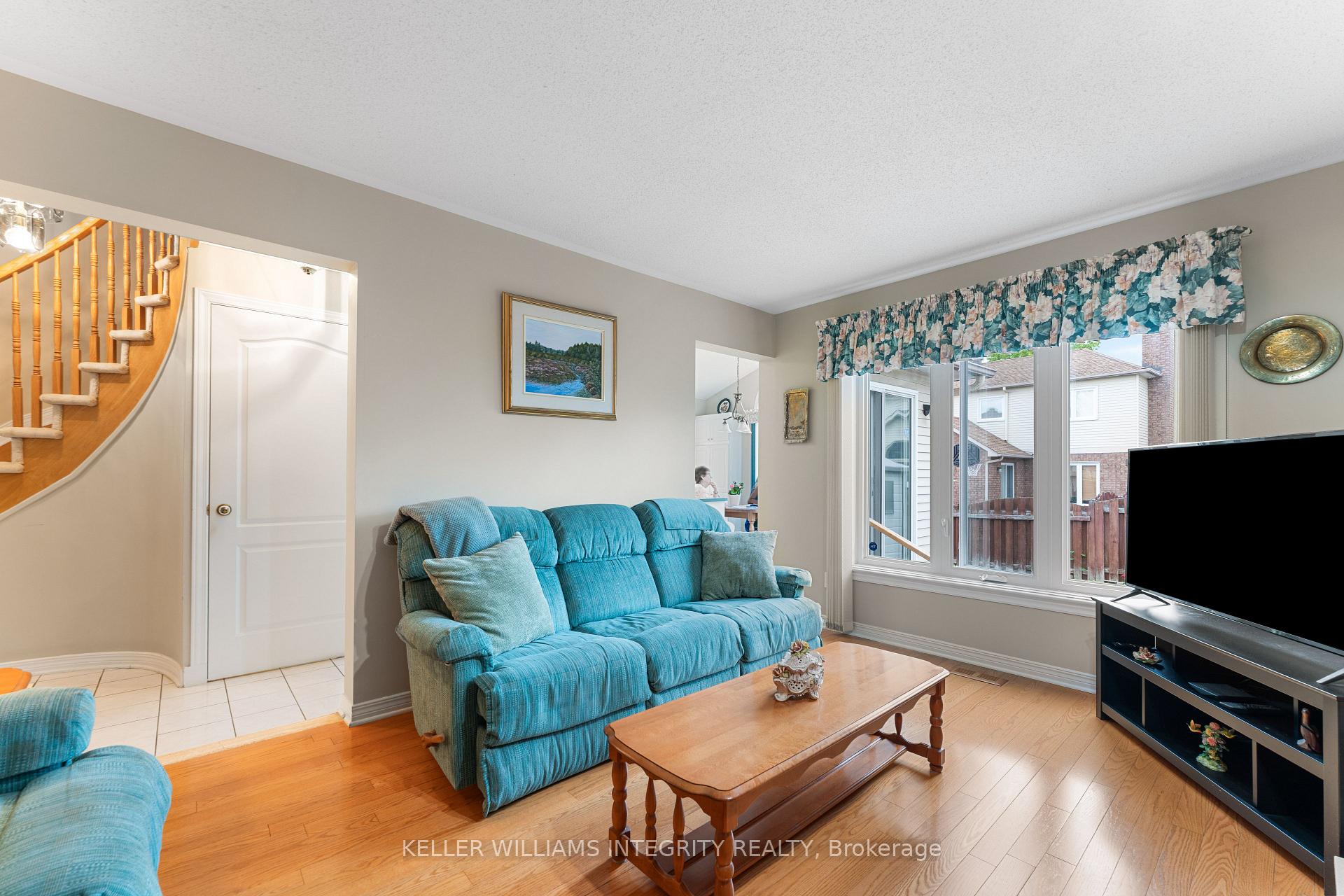 Photo 12 of 1643 Blohm Drive, Ottawa, Hunt Club Park — HOMEH