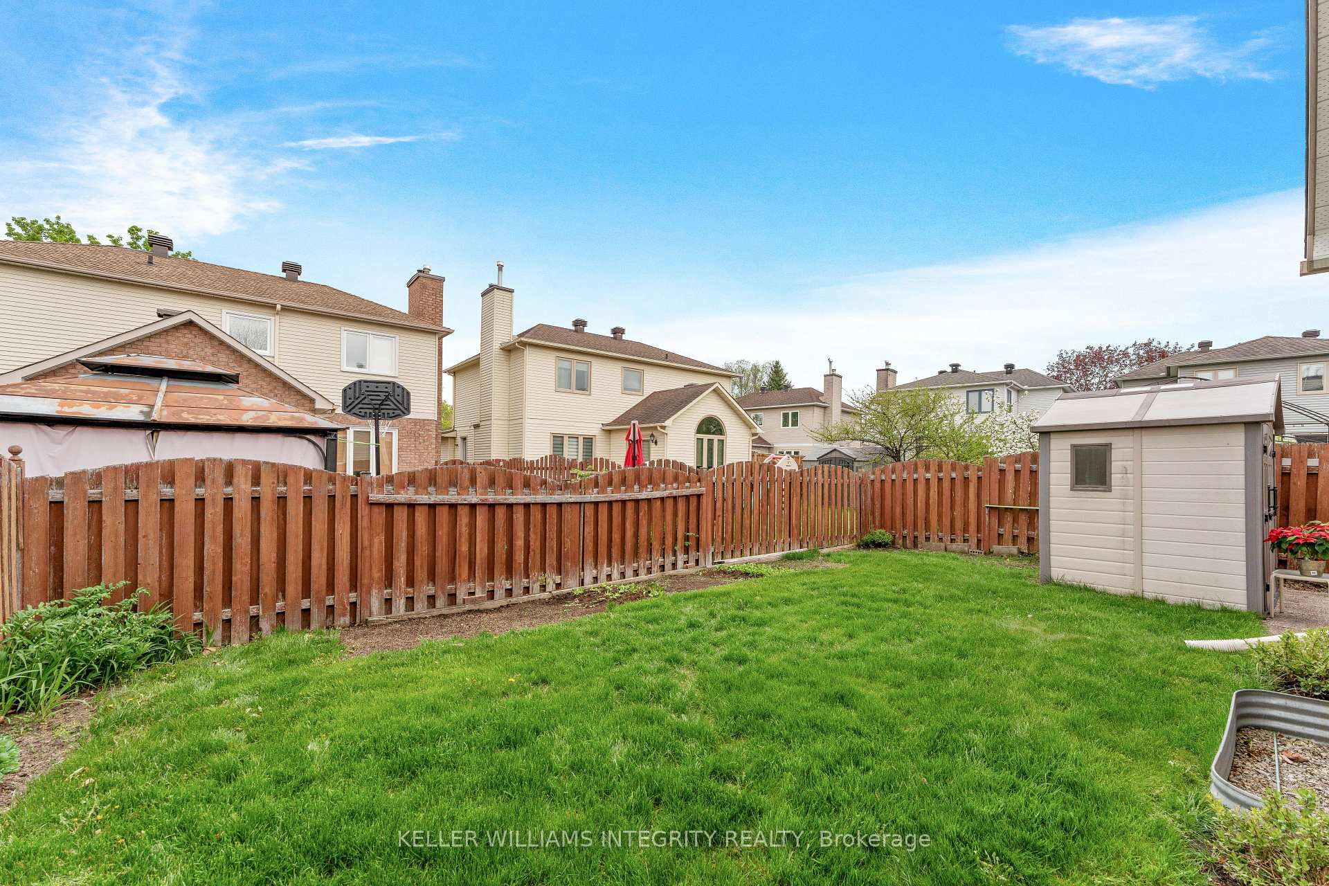 Photo 32 of 1643 Blohm Drive, Ottawa, Hunt Club Park — HOMEH
