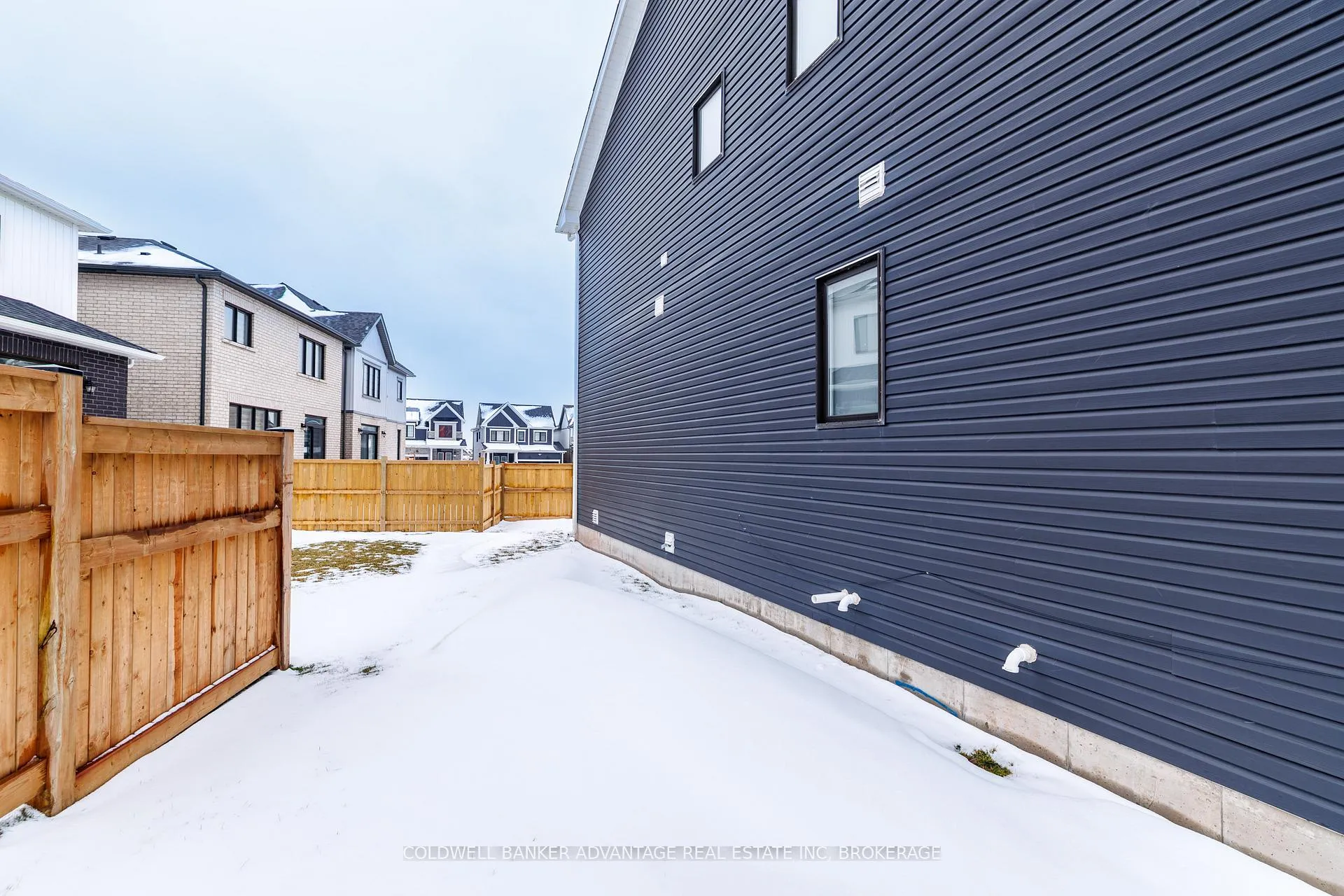 Photo 27 of 55 Rowlock Street, Welland, Dain City — HOMEH
